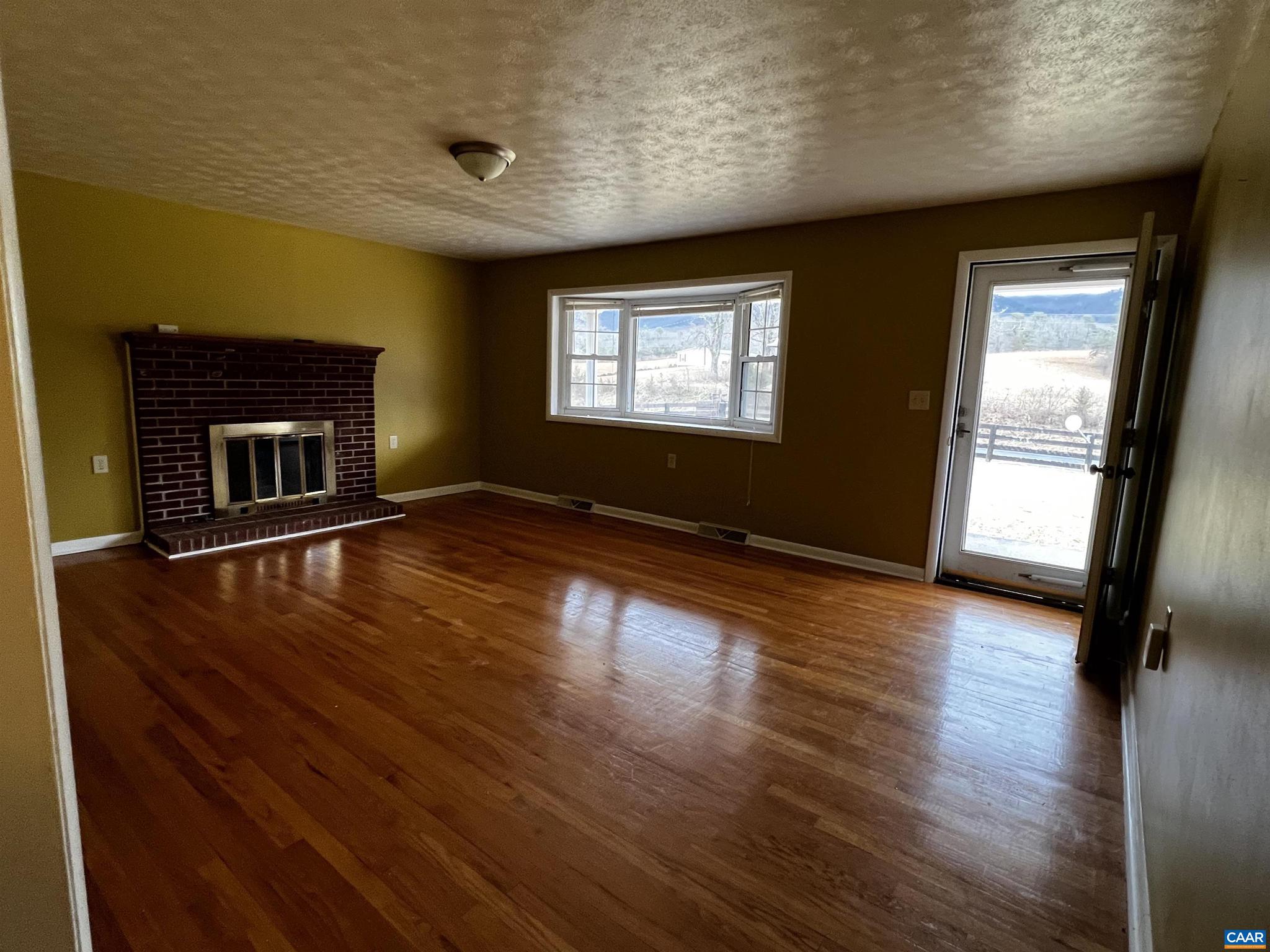 1535 ESTALINE VALLEY RD
