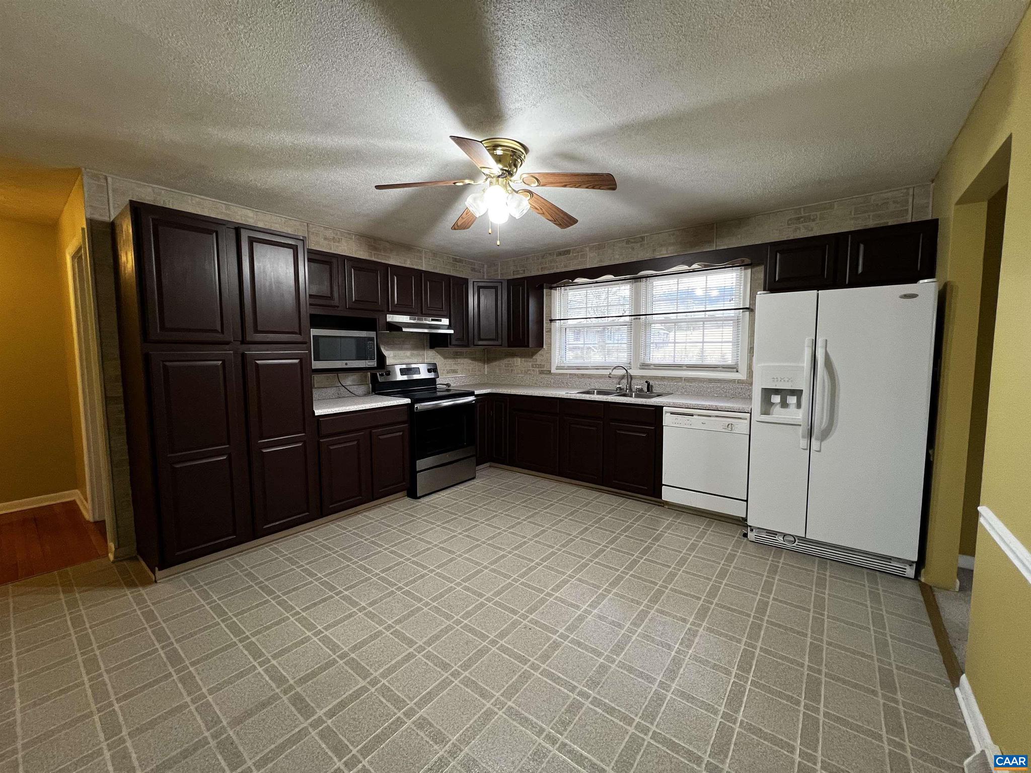 1535 ESTALINE VALLEY RD