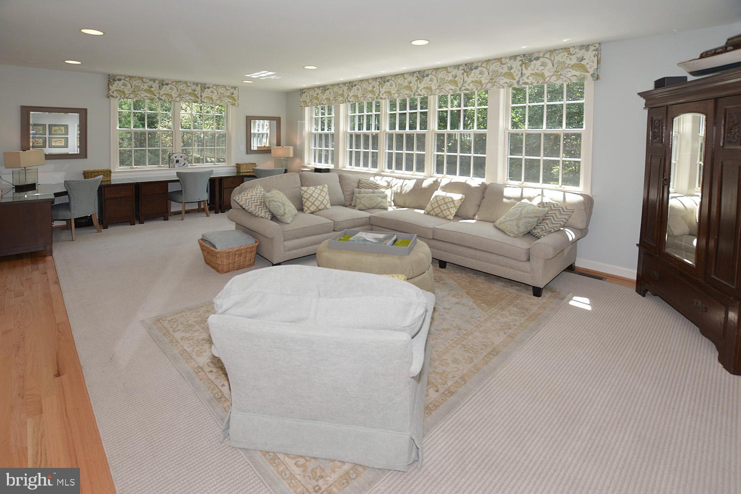 BELLEVUE FOREST - Residential