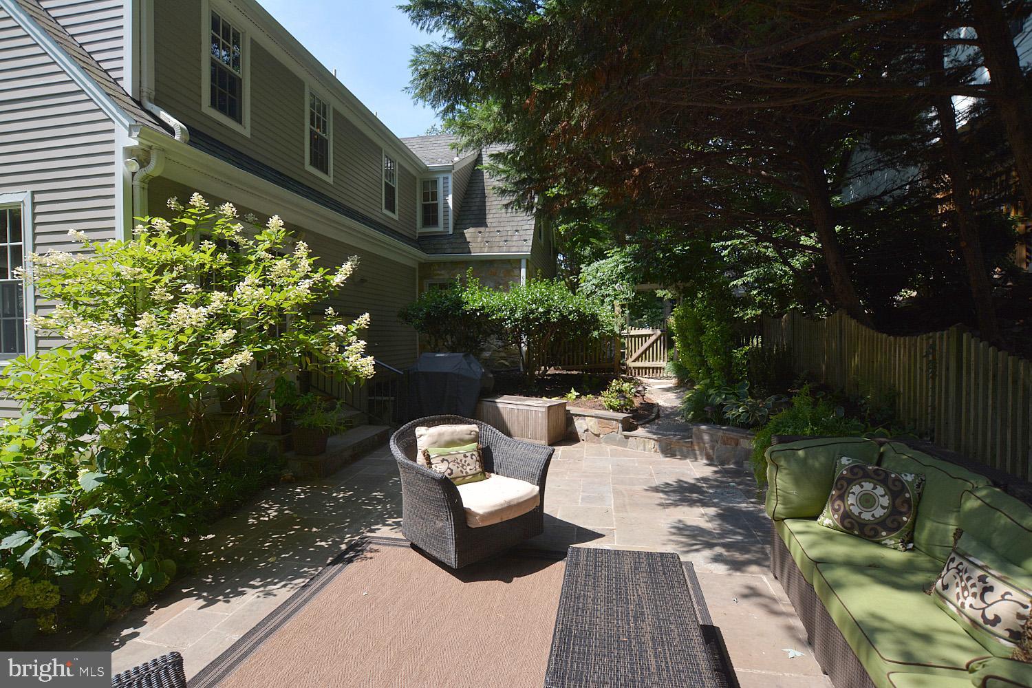 BELLEVUE FOREST - Residential