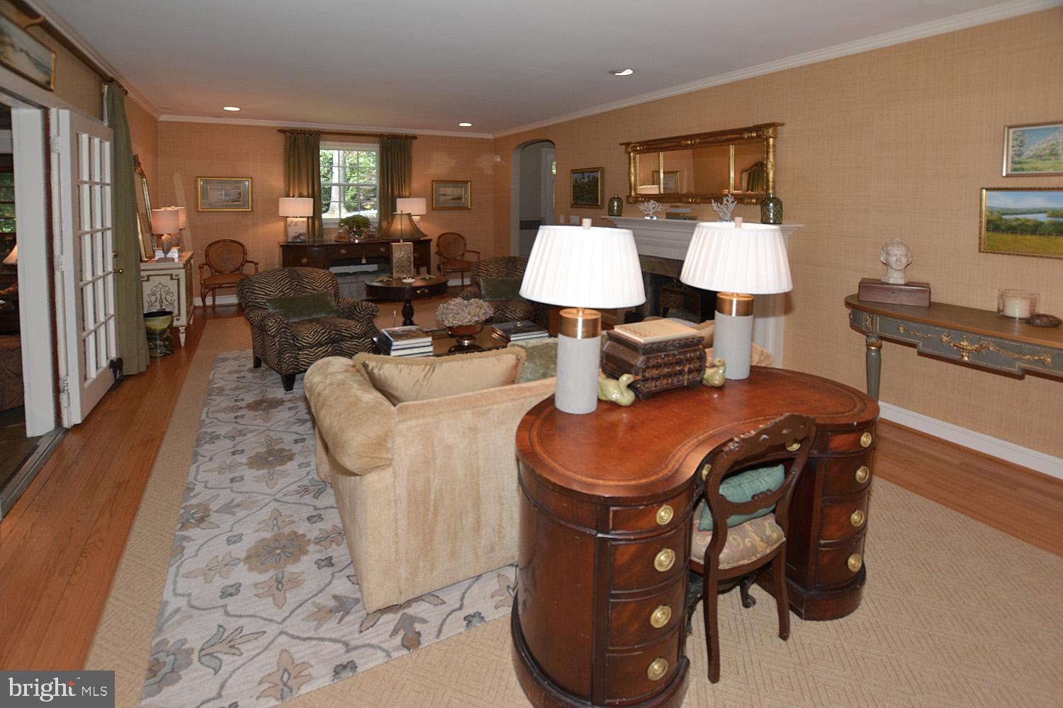 BELLEVUE FOREST - Residential