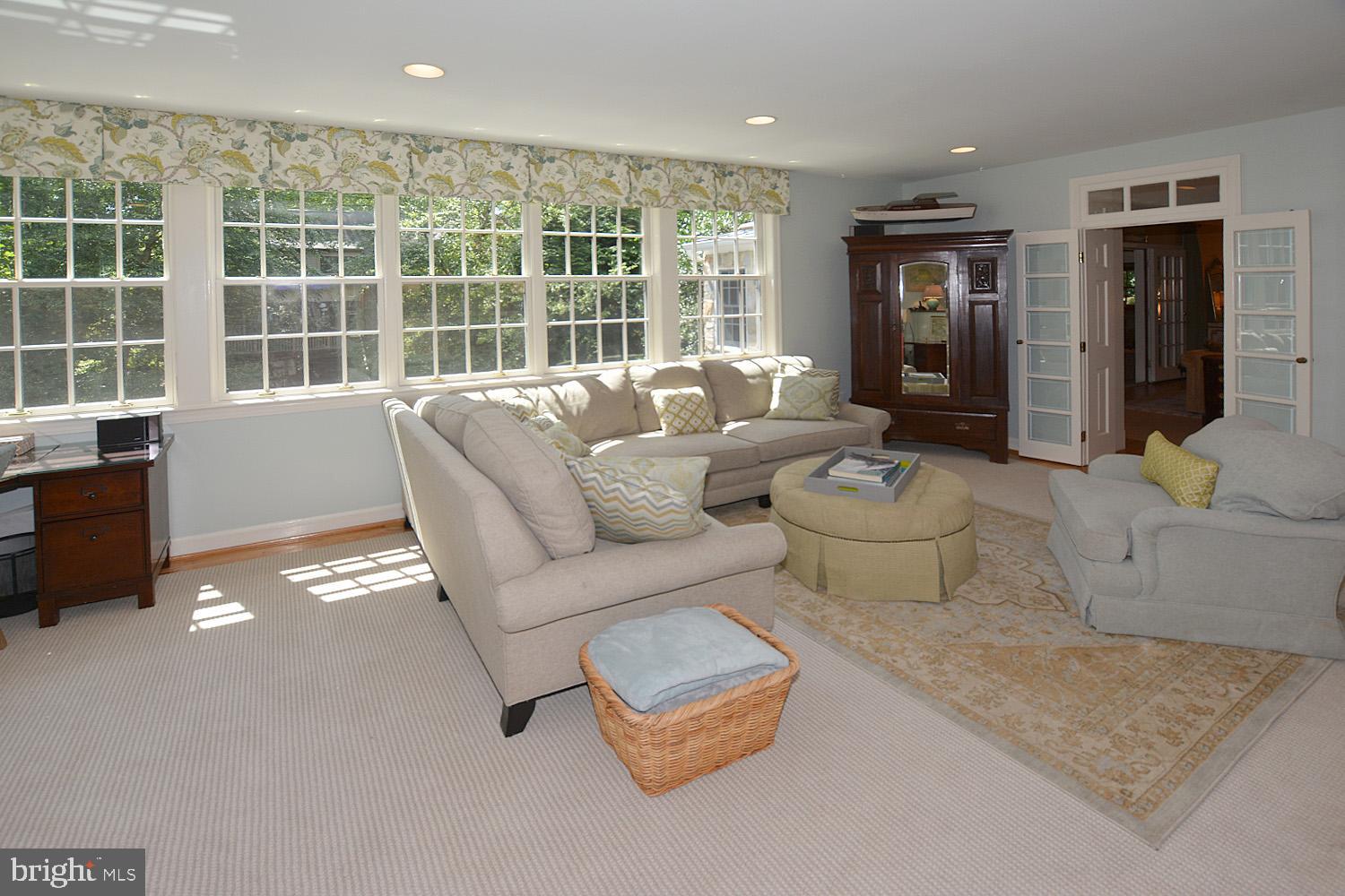 BELLEVUE FOREST - Residential