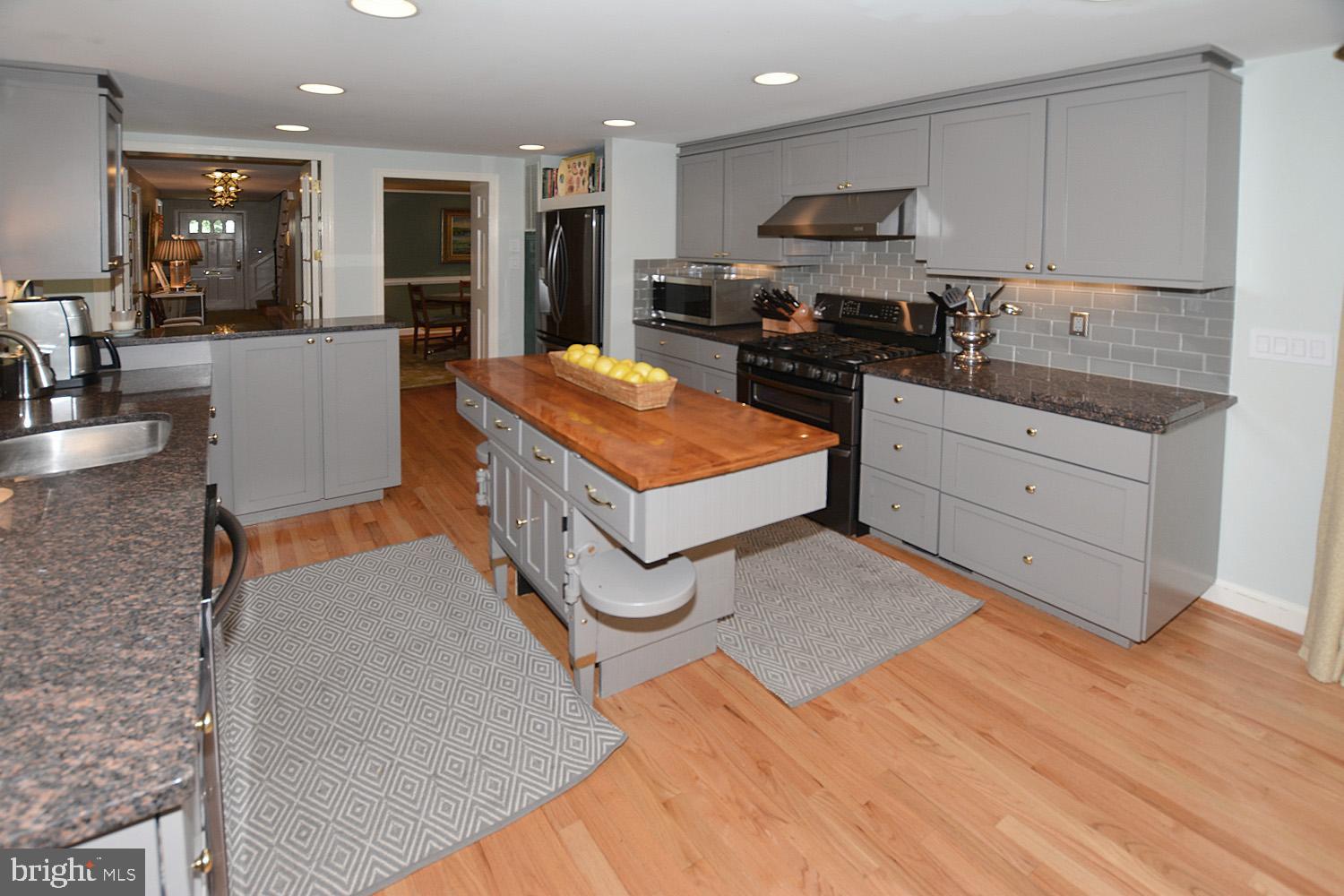 BELLEVUE FOREST - Residential