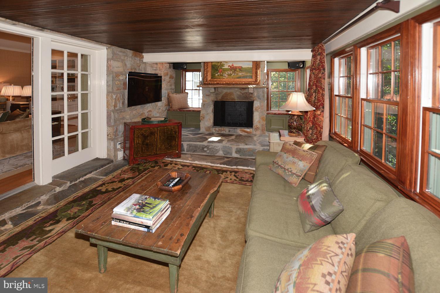 BELLEVUE FOREST - Residential