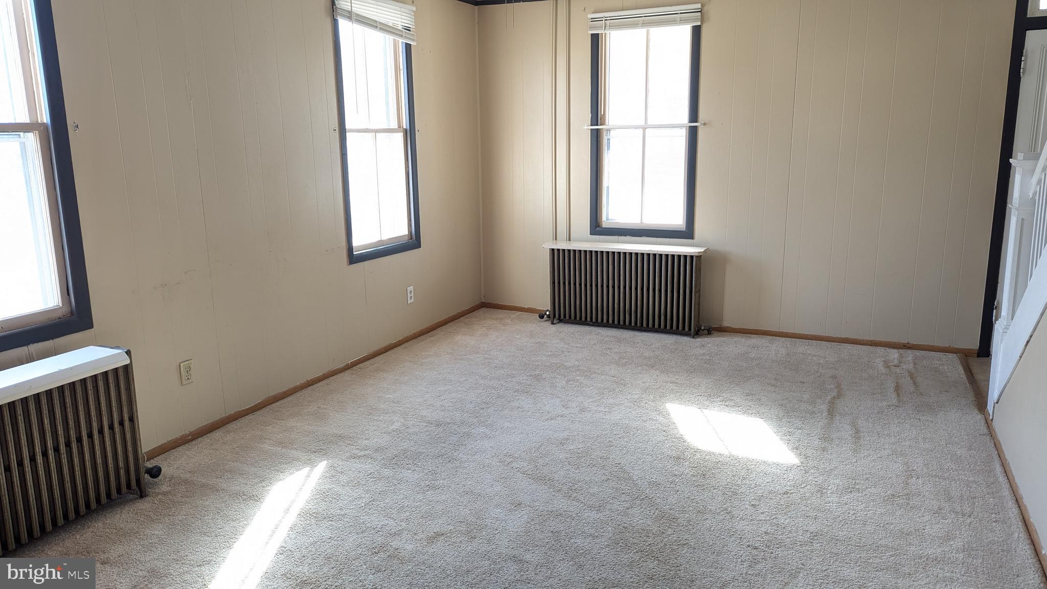 HOWARD - Residential