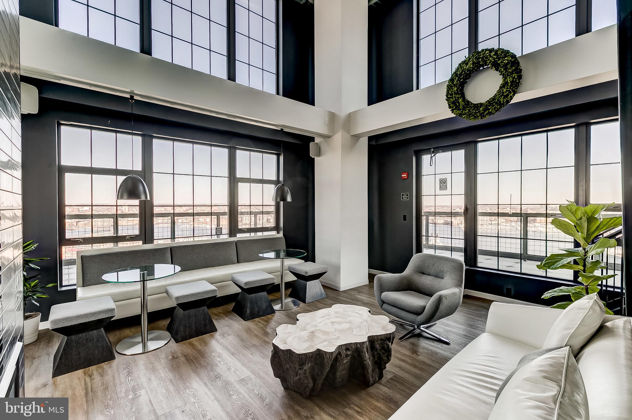 LOCUST POINT - Residential