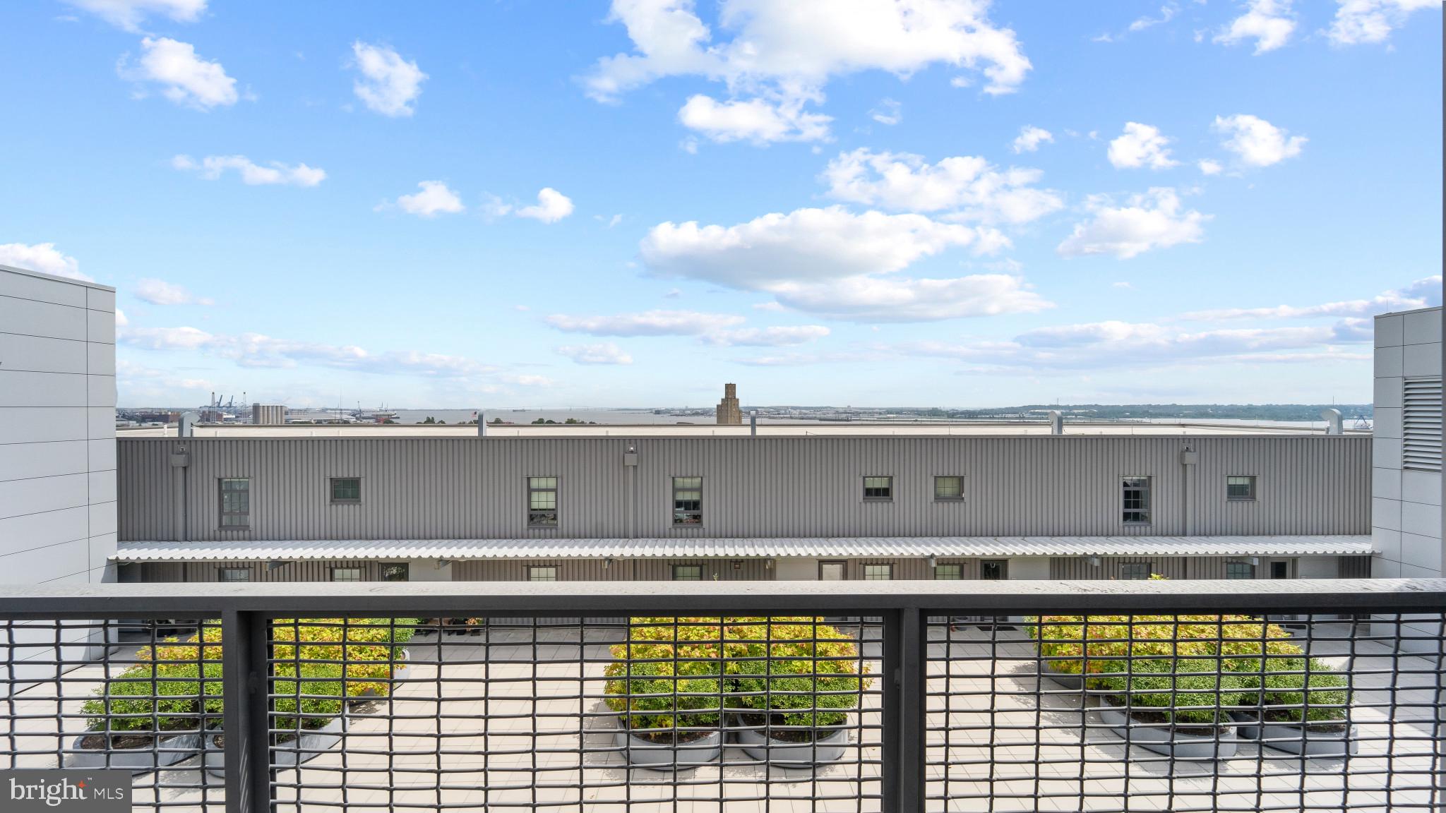 LOCUST POINT - Residential