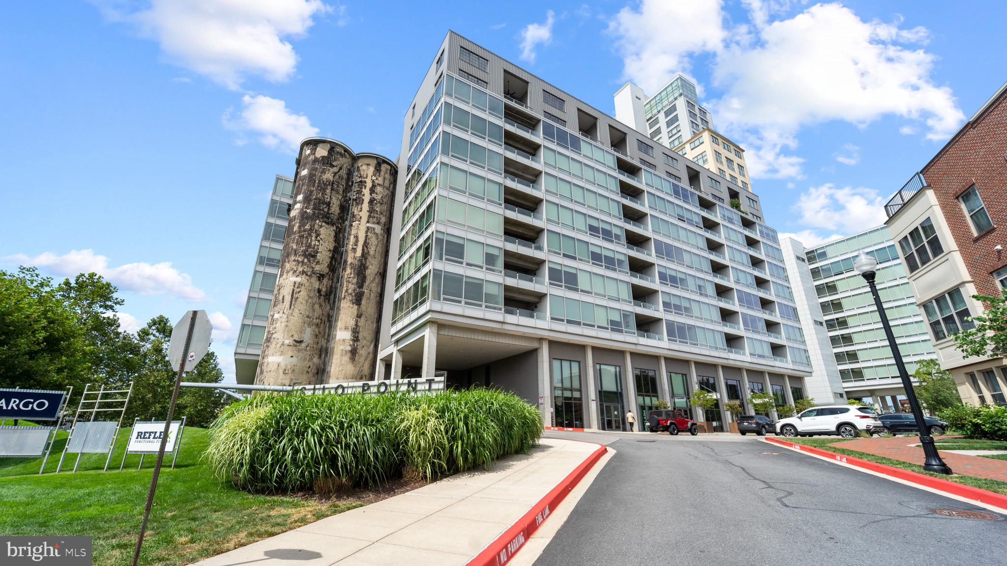 LOCUST POINT - Residential