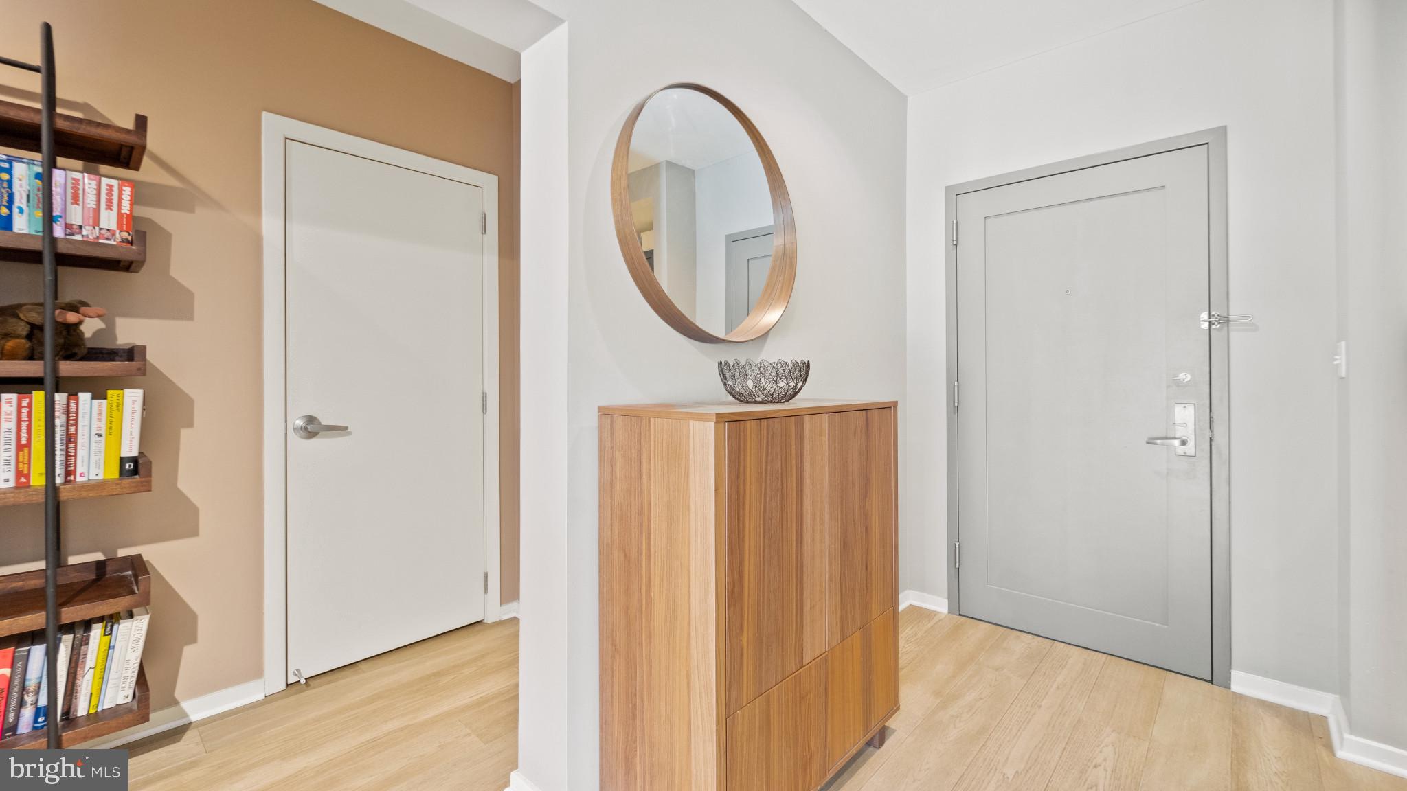 LOCUST POINT - Residential