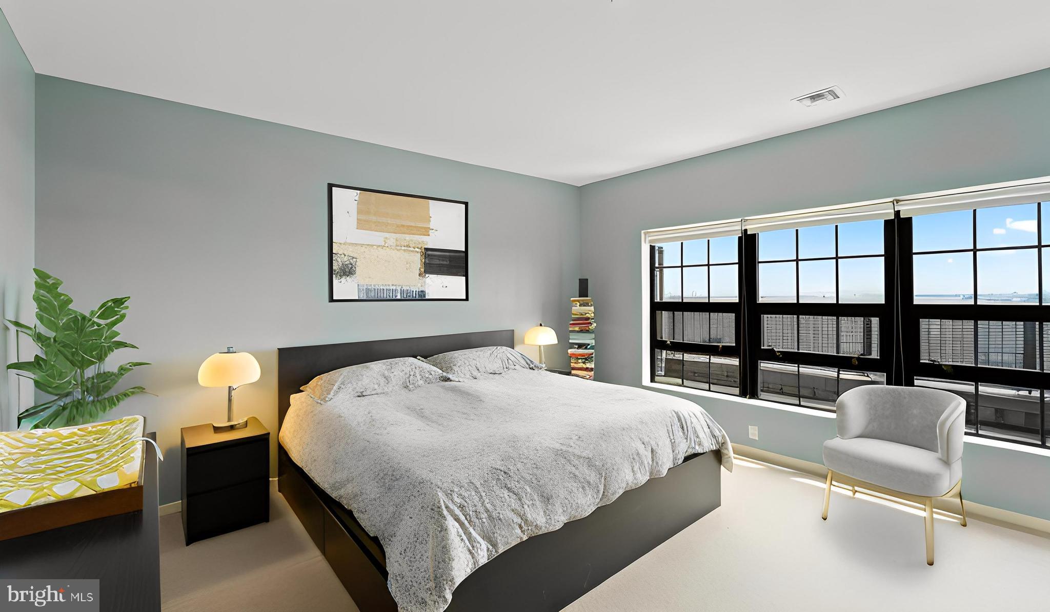 LOCUST POINT - Residential