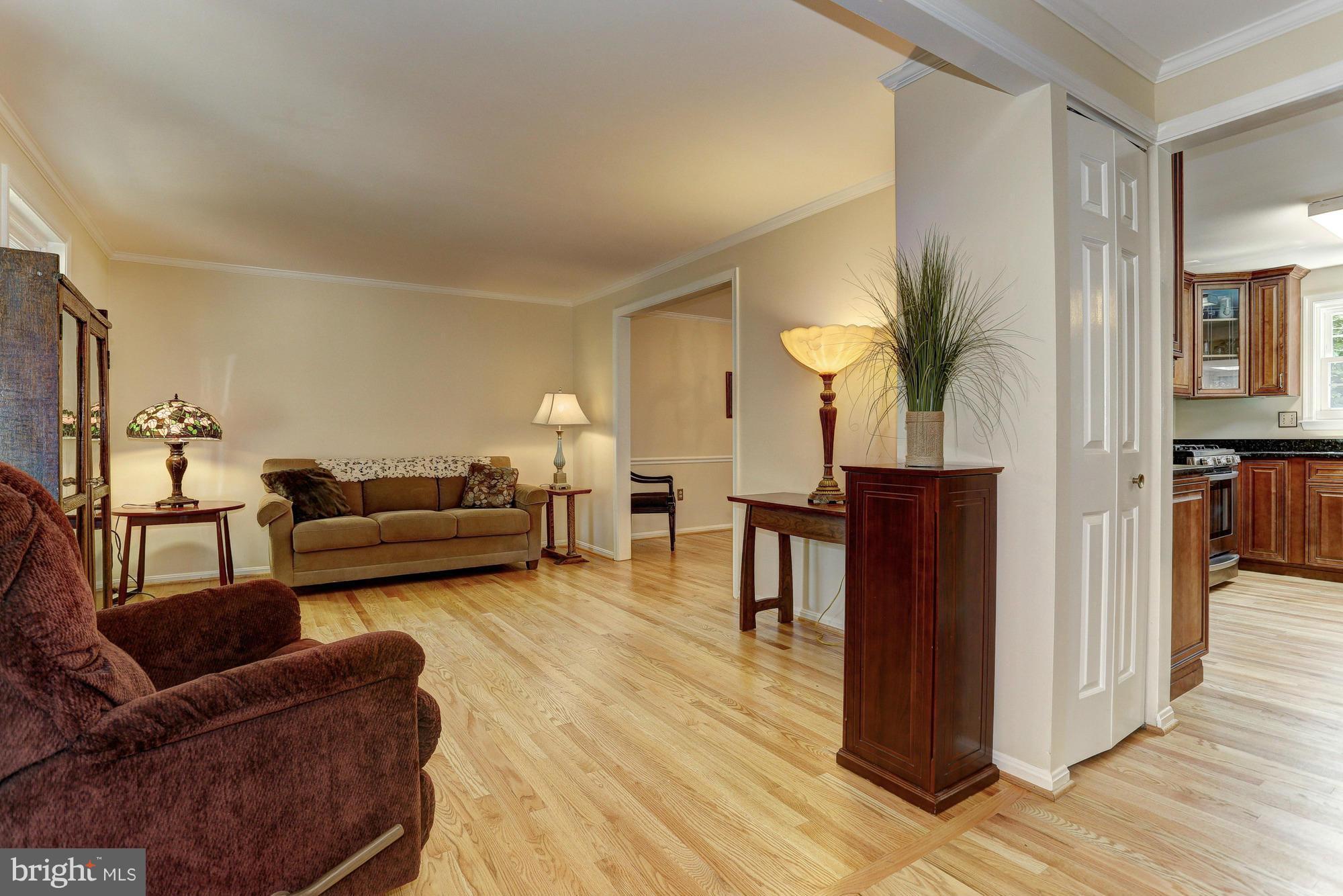 DERWOOD STATION - Residential