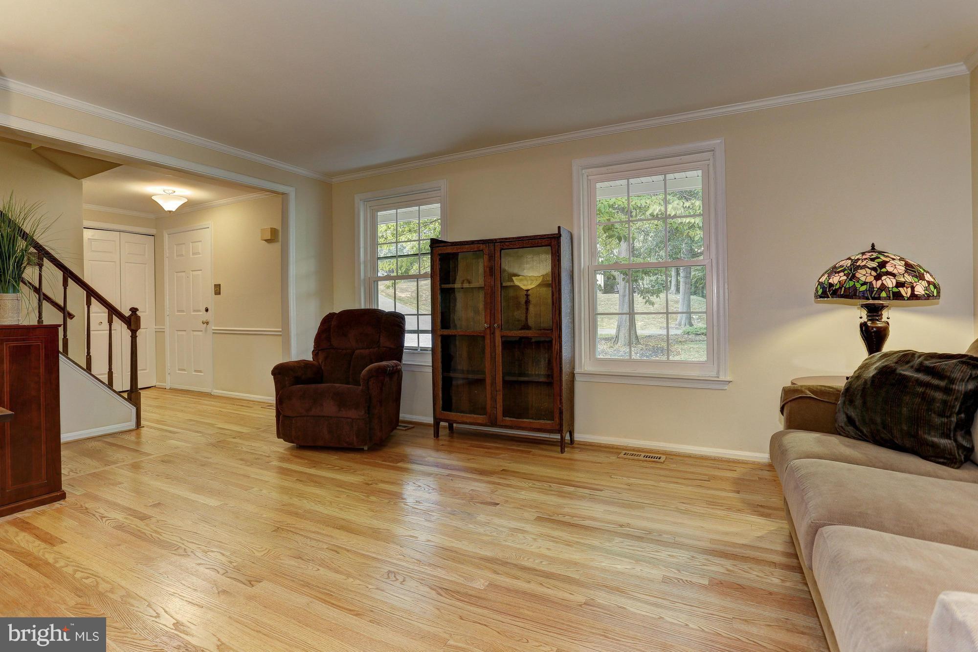 DERWOOD STATION - Residential