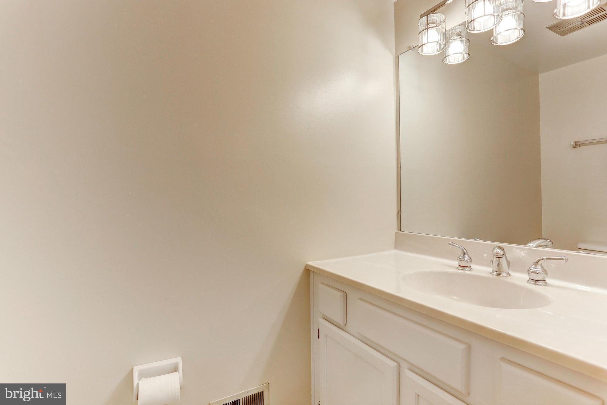 DERWOOD STATION - Residential