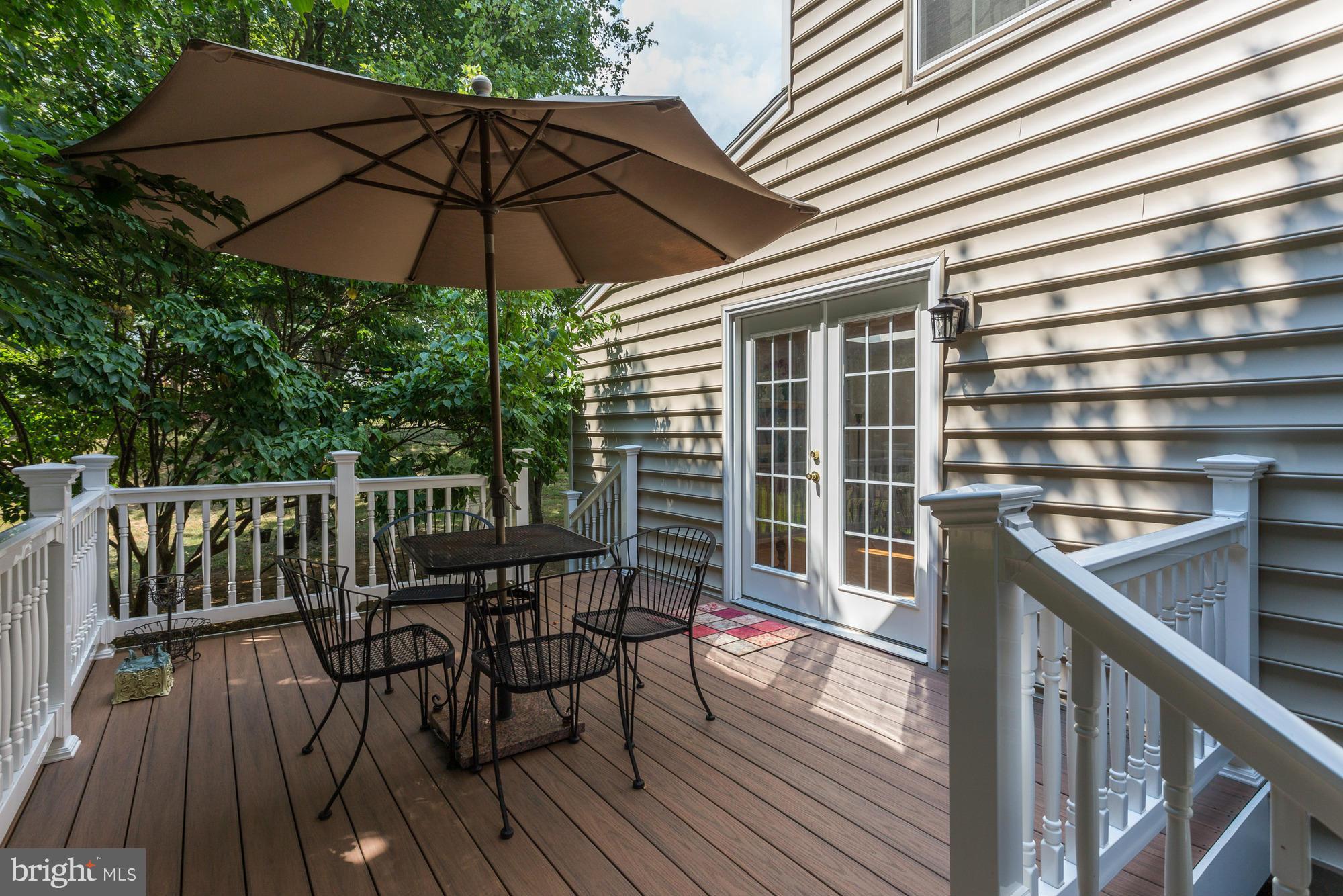 DERWOOD STATION - Residential