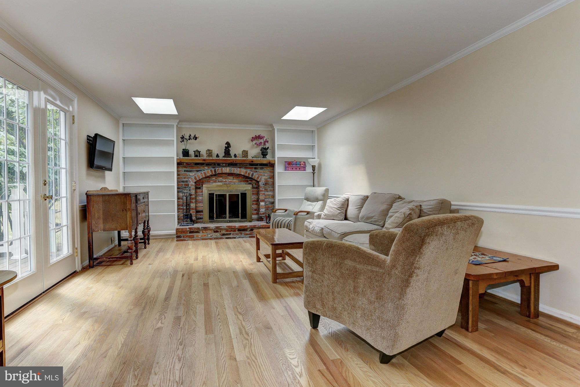 DERWOOD STATION - Residential