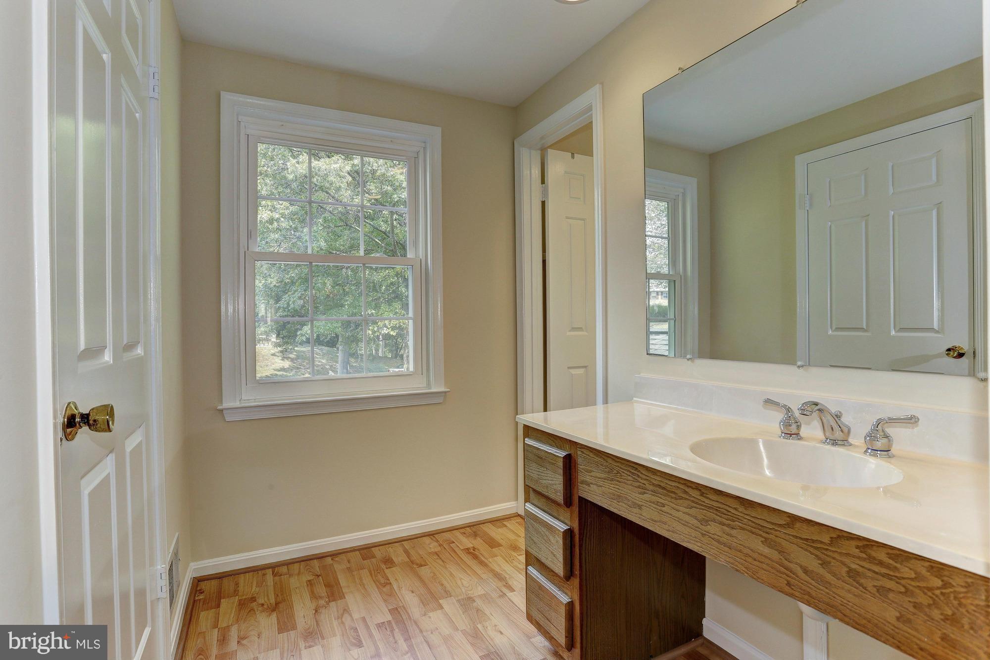 DERWOOD STATION - Residential