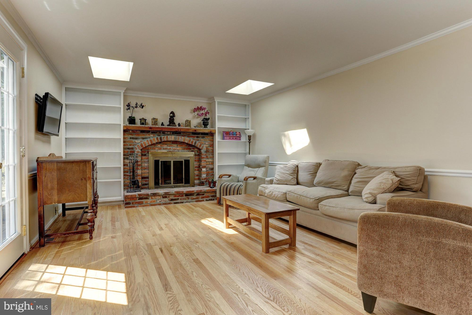 DERWOOD STATION - Residential