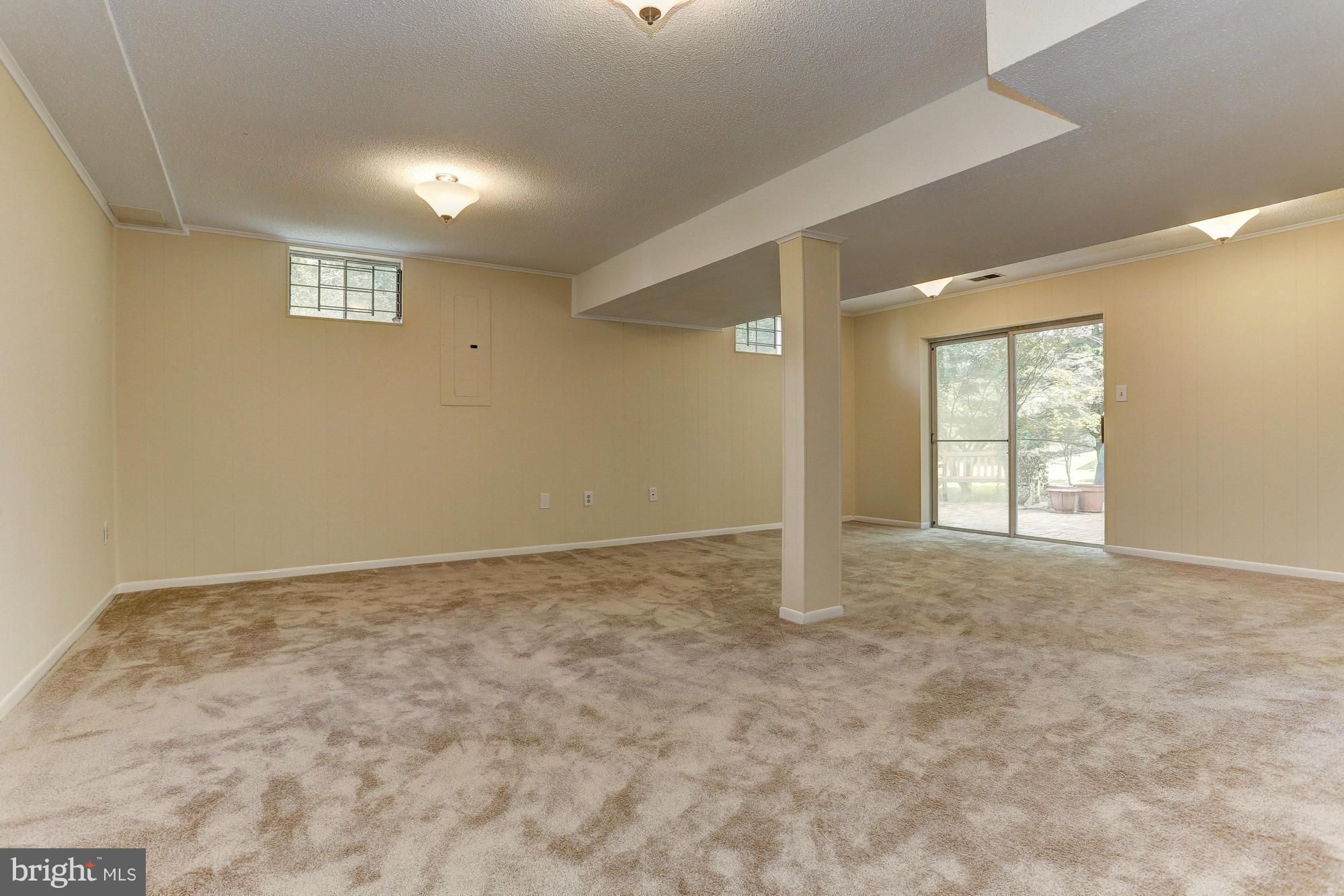 DERWOOD STATION - Residential