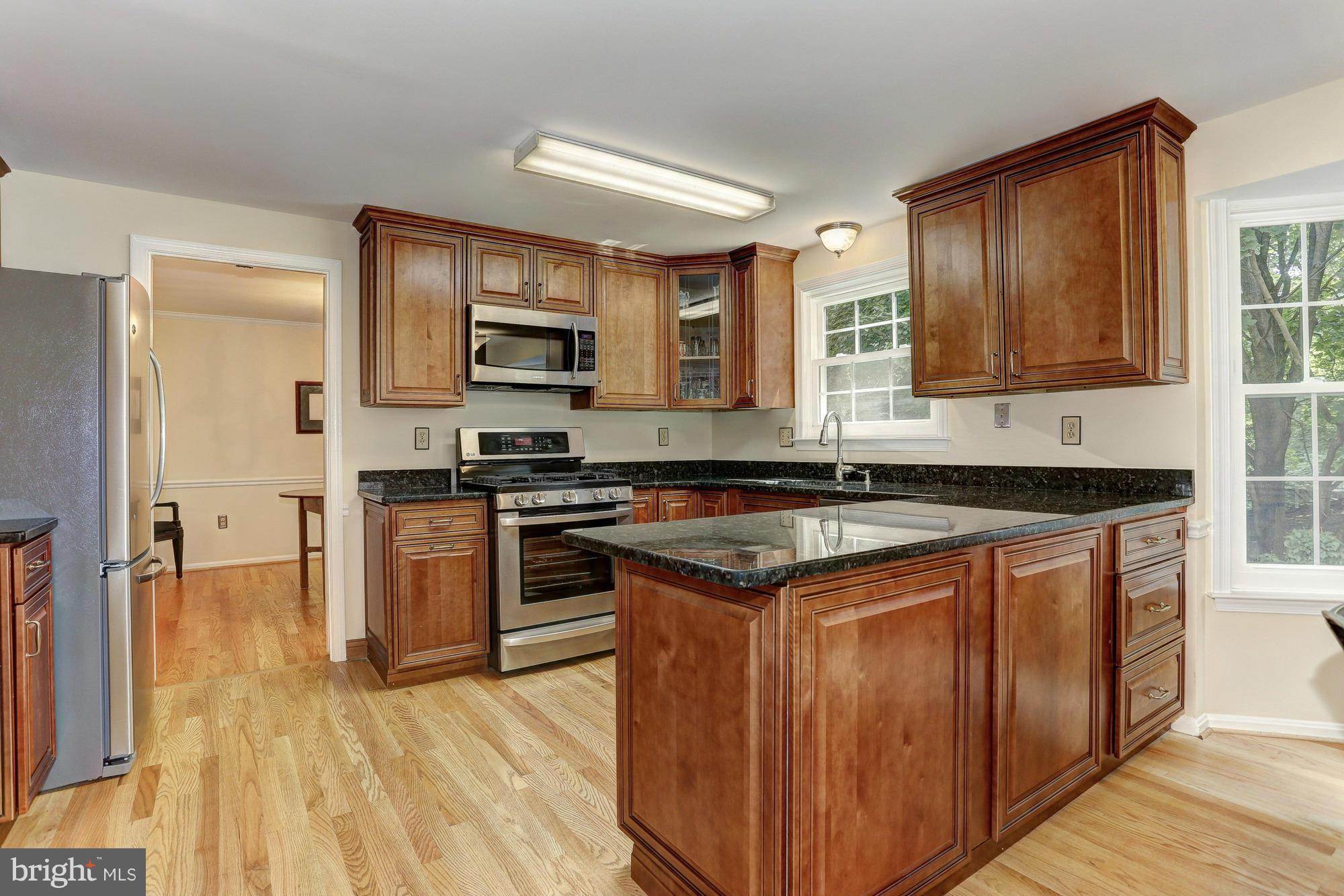 DERWOOD STATION - Residential