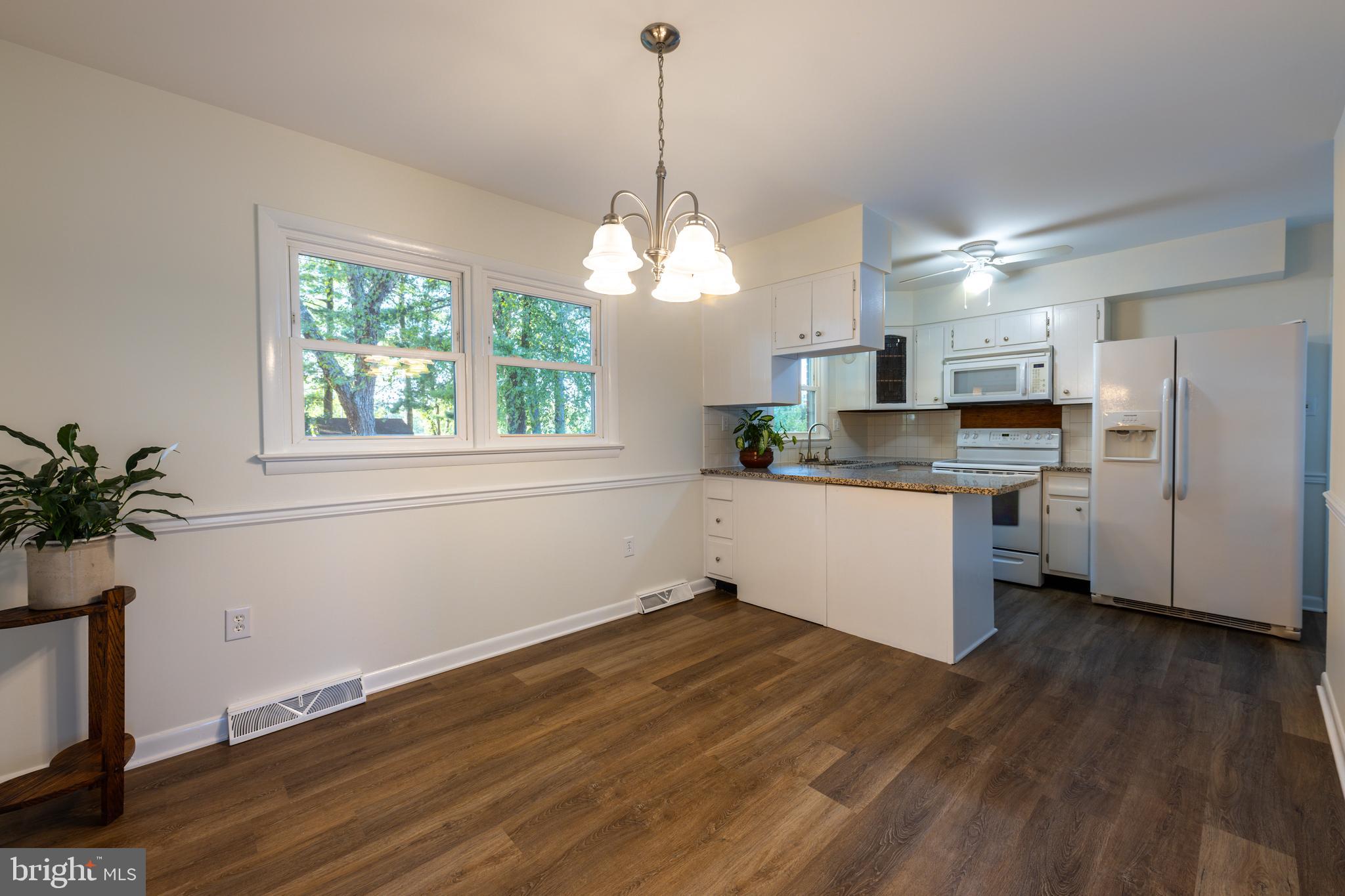 AVONDALE ACRES - Residential