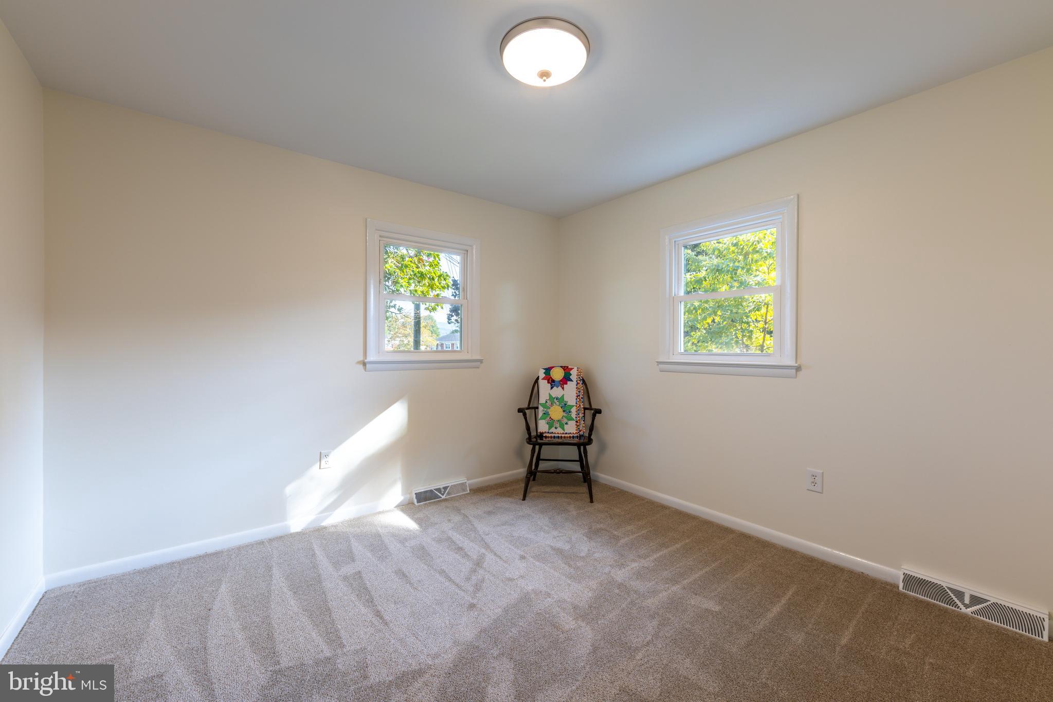 AVONDALE ACRES - Residential