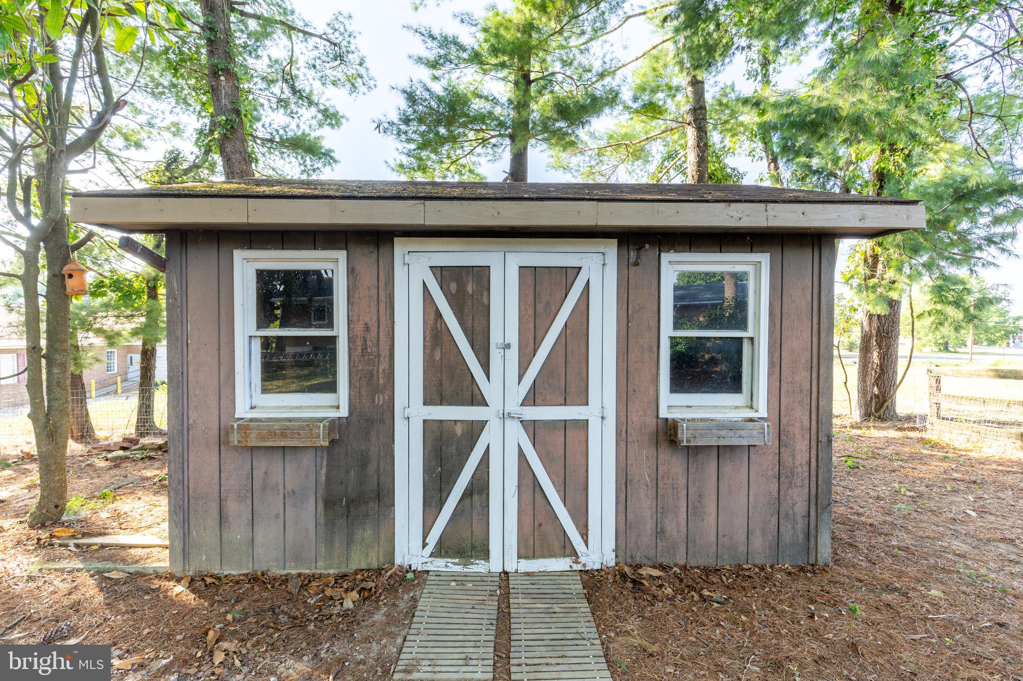 AVONDALE ACRES - Residential