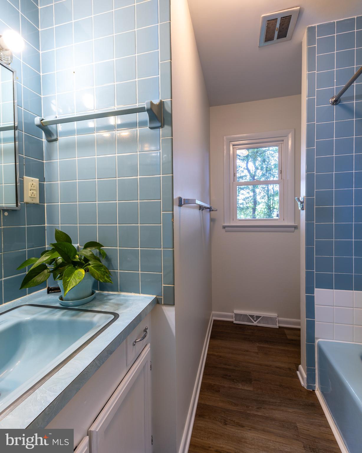 AVONDALE ACRES - Residential