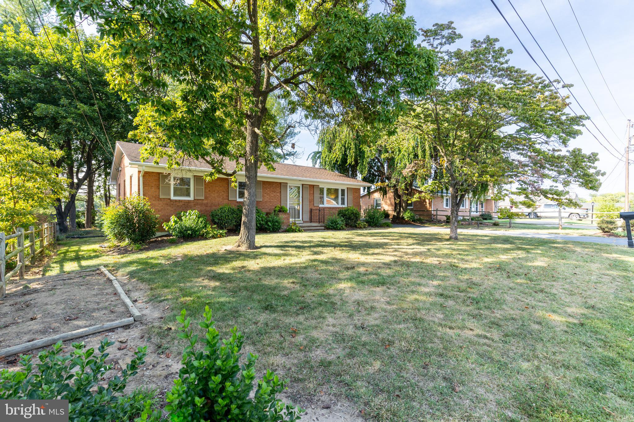 AVONDALE ACRES - Residential