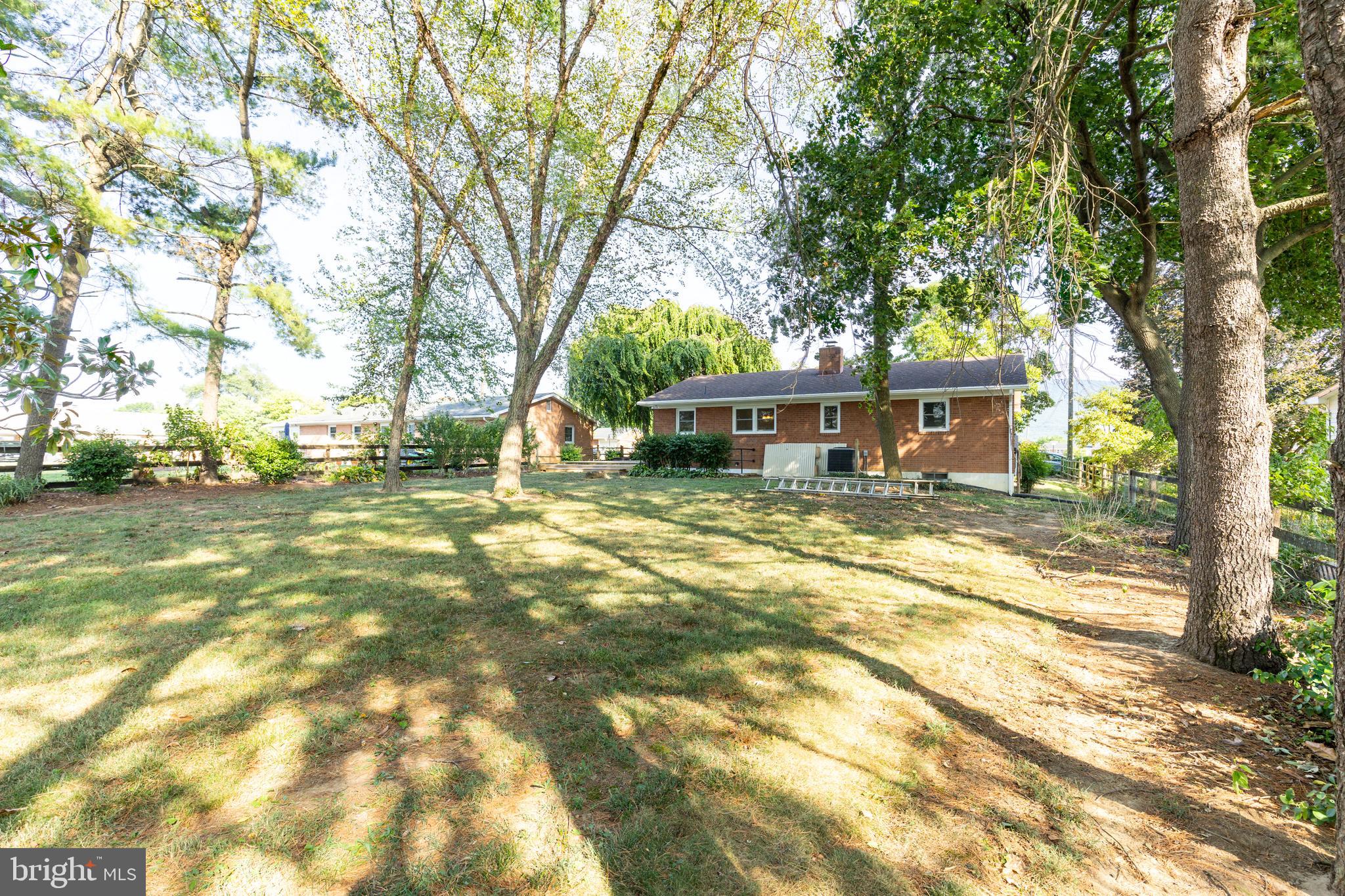 AVONDALE ACRES - Residential