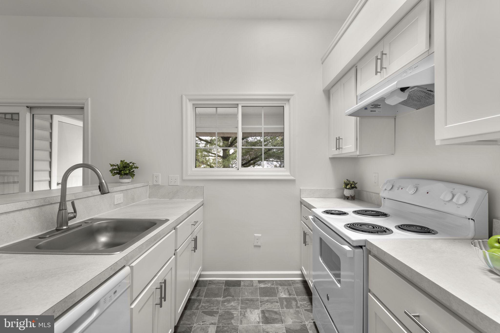 BRIDGEPORT CONDO PHASE 2 - Residential Lease