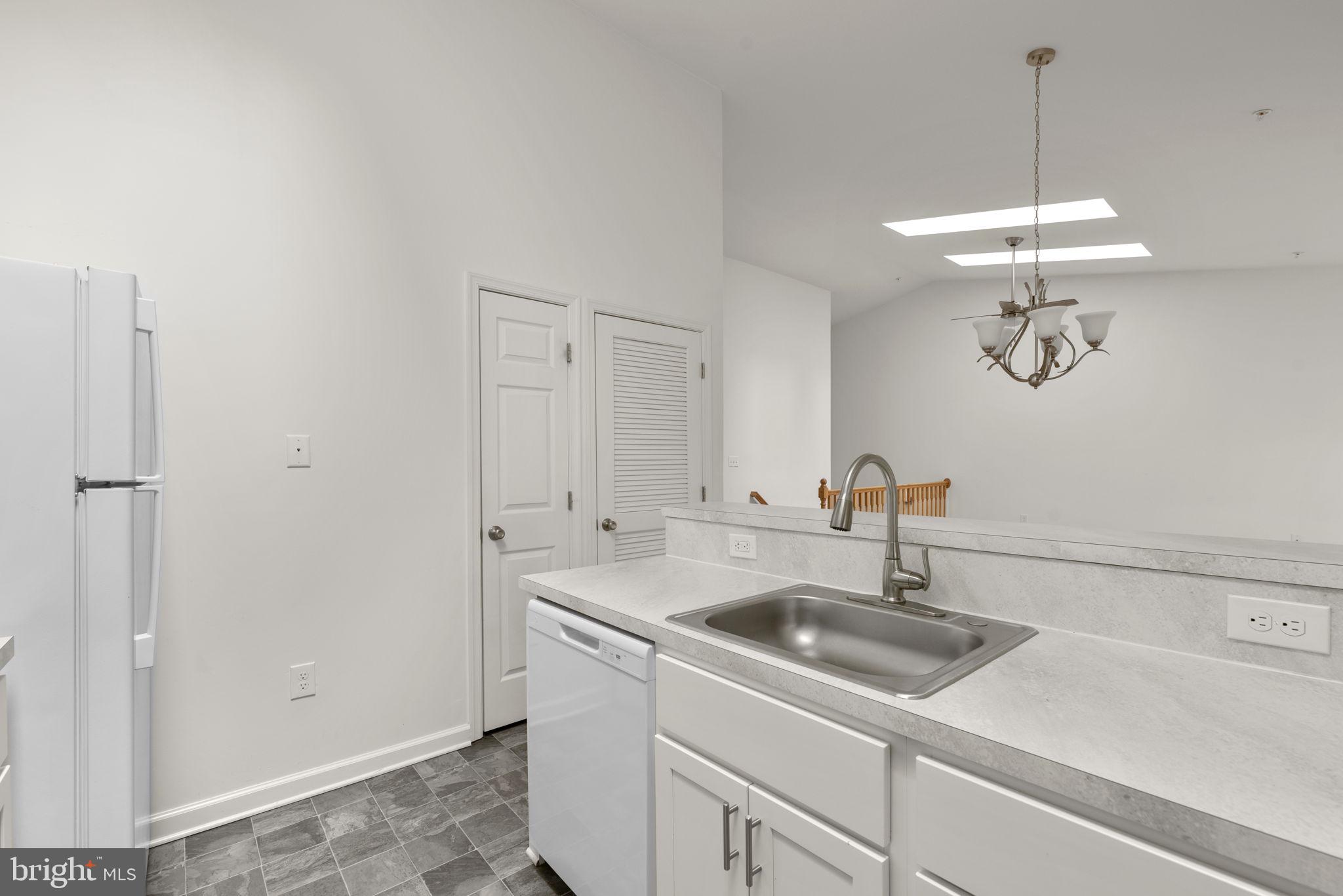 BRIDGEPORT CONDO PHASE 2 - Residential Lease