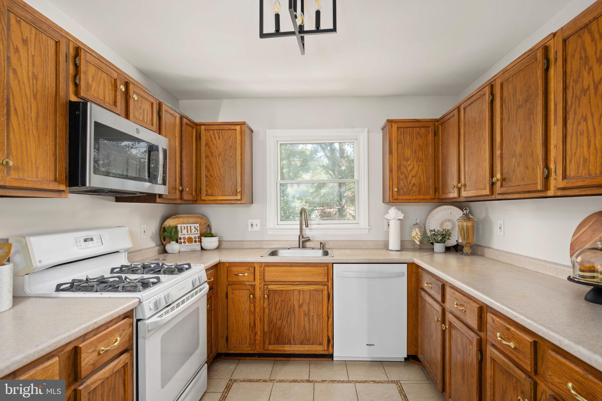 SIGNAL HILL - Residential