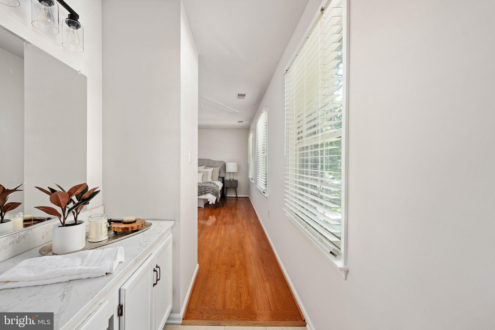 SIGNAL HILL - Residential