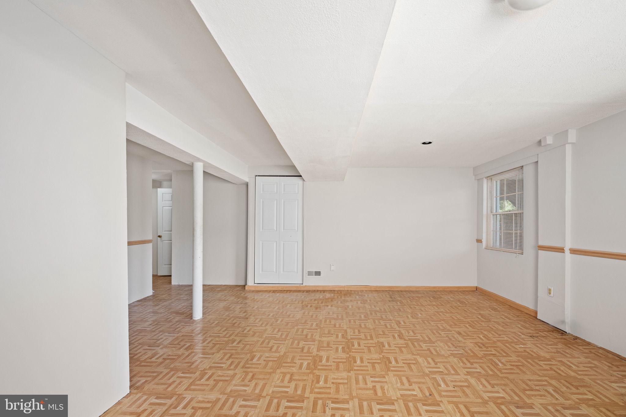 SIGNAL HILL - Residential