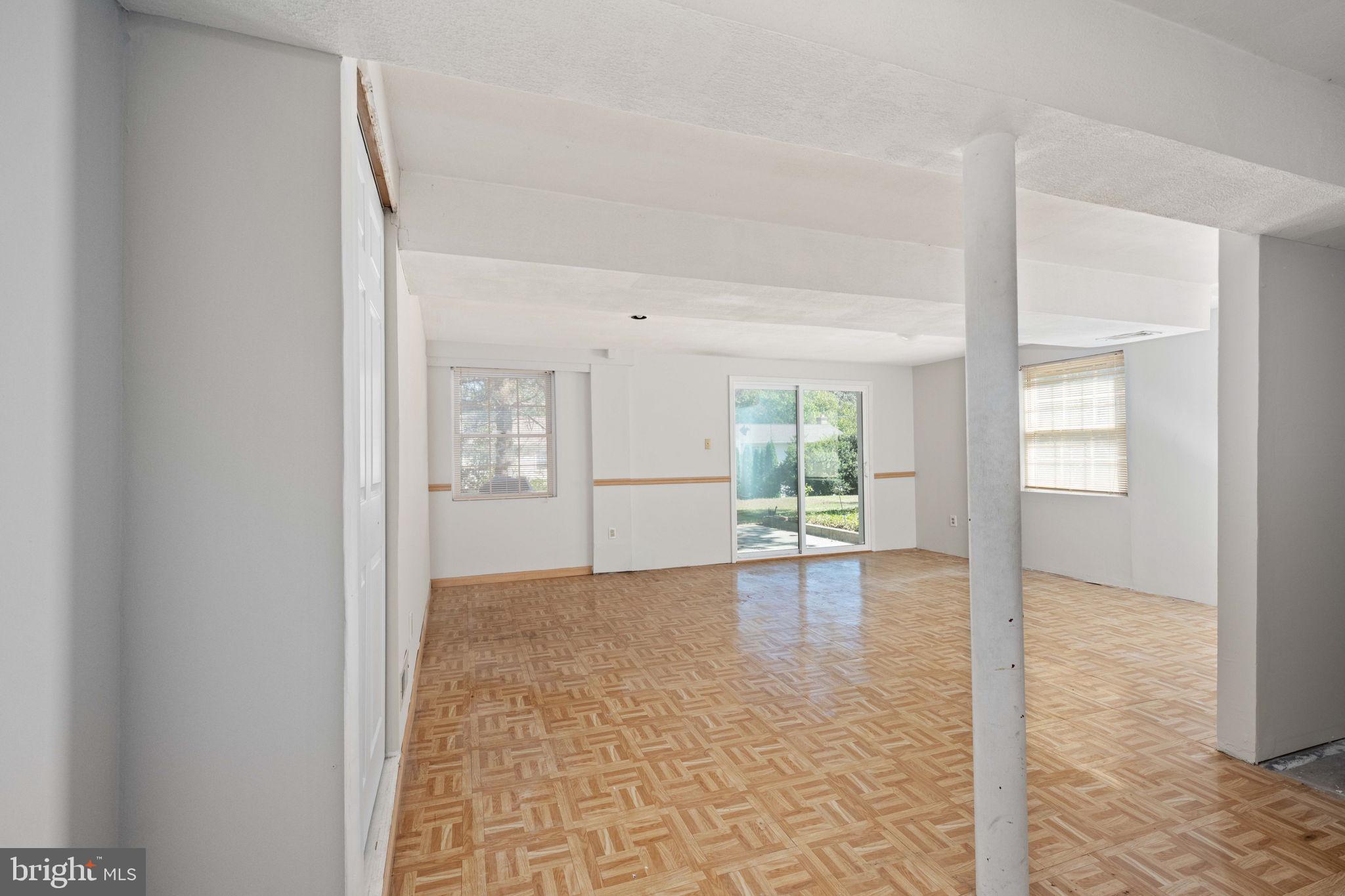 SIGNAL HILL - Residential