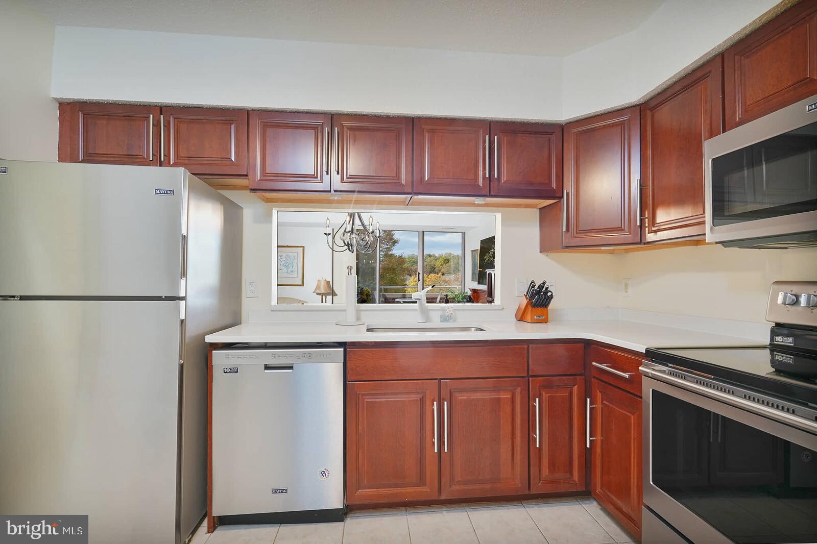 5800 NICHOLSON 1-404