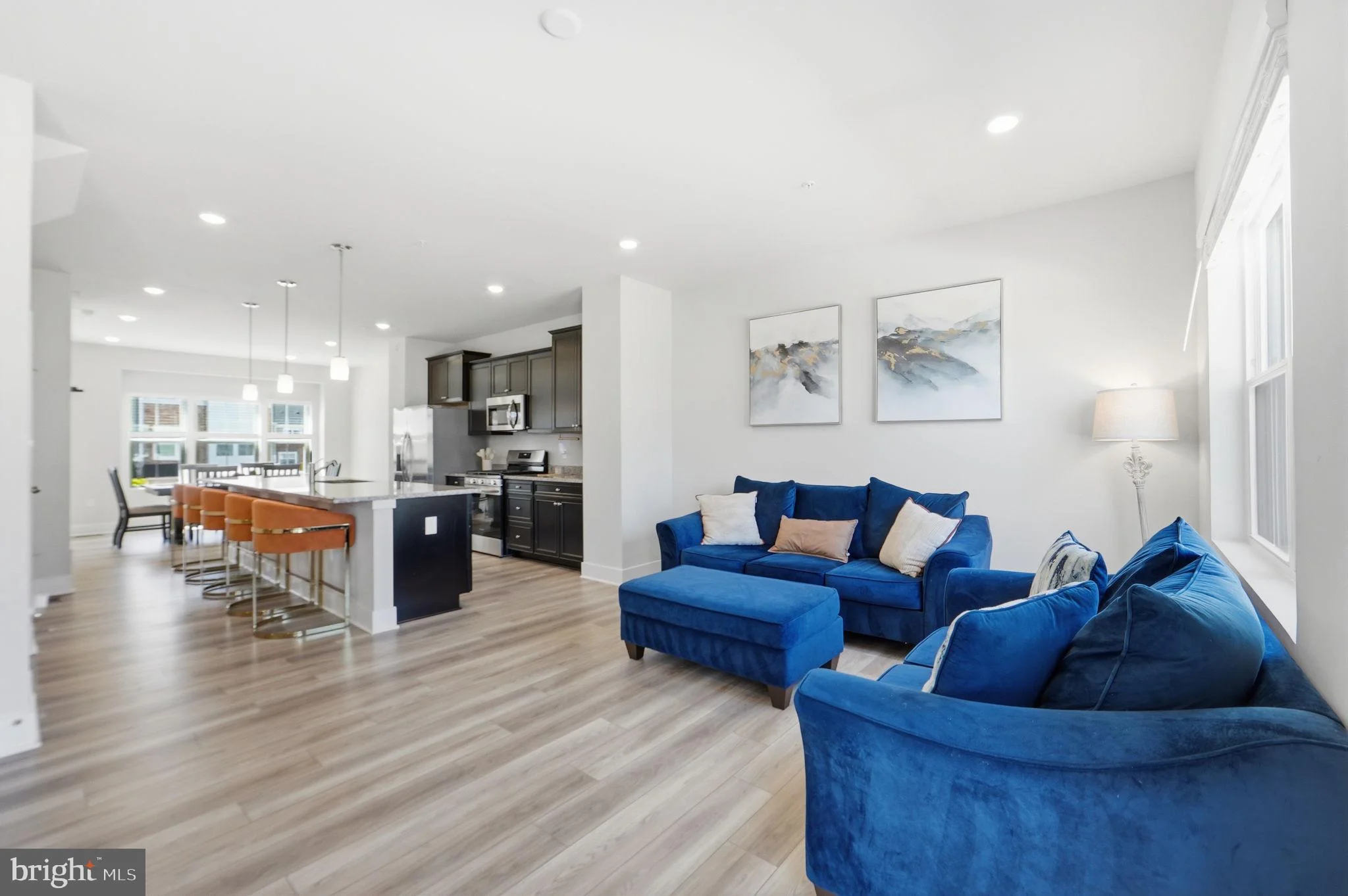 10915 Drummond Place