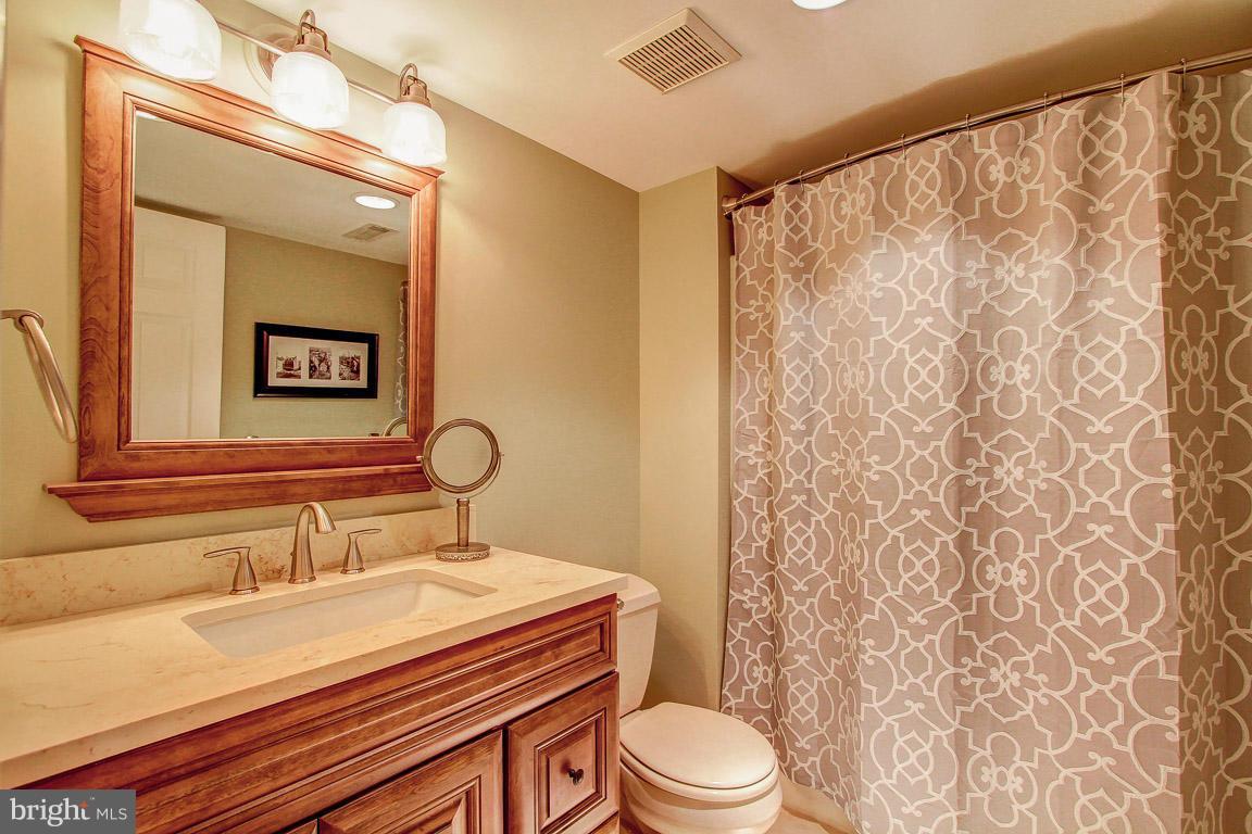 RIVA TRACE - Residential Lease