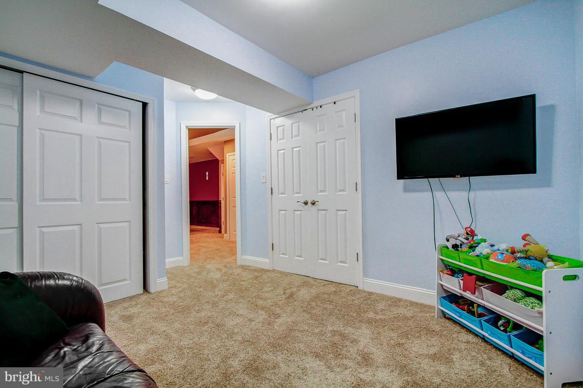 RIVA TRACE - Residential Lease