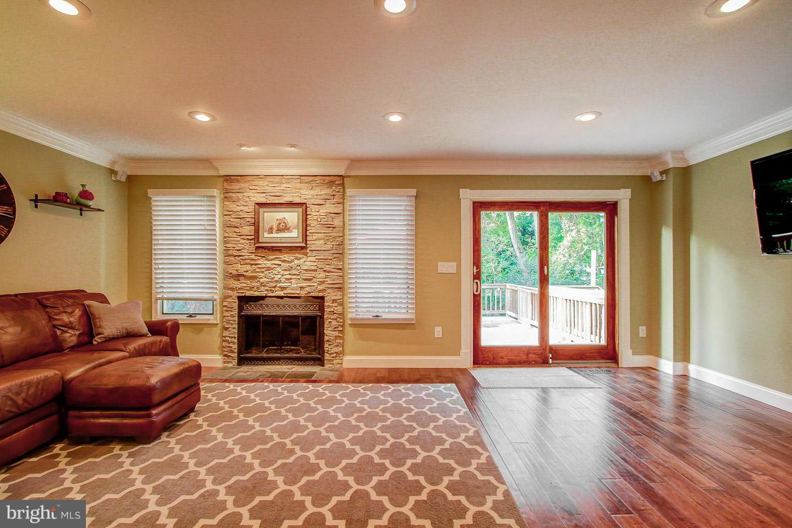 RIVA TRACE - Residential Lease