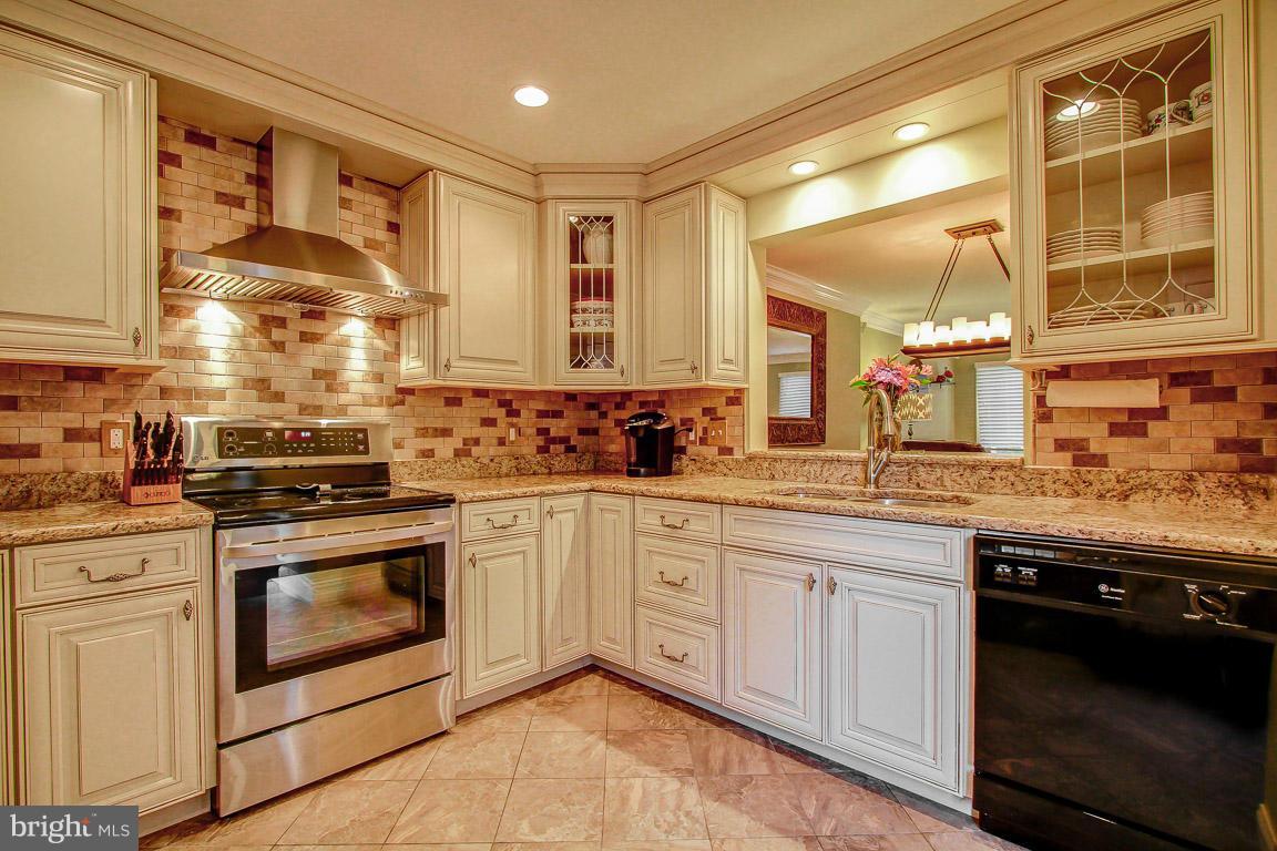 RIVA TRACE - Residential Lease