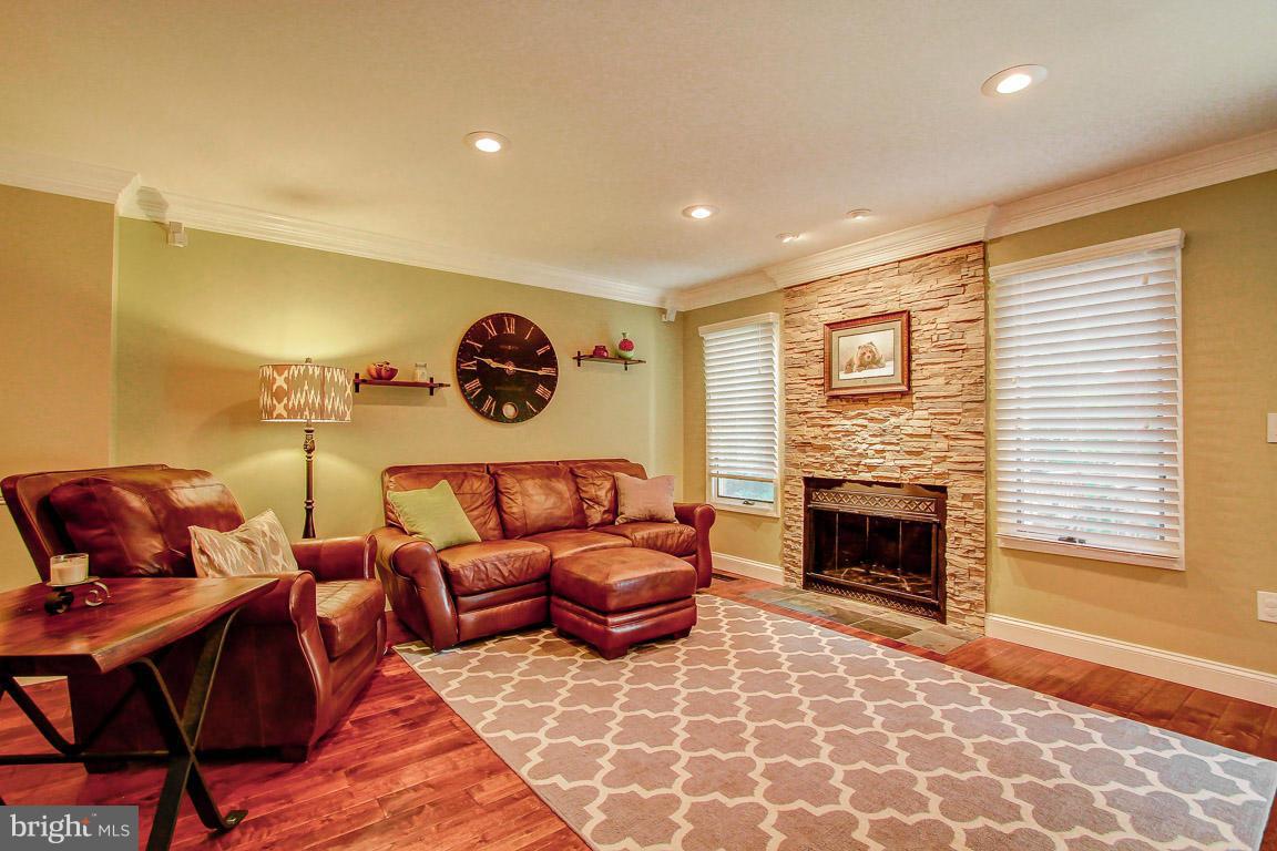 RIVA TRACE - Residential Lease