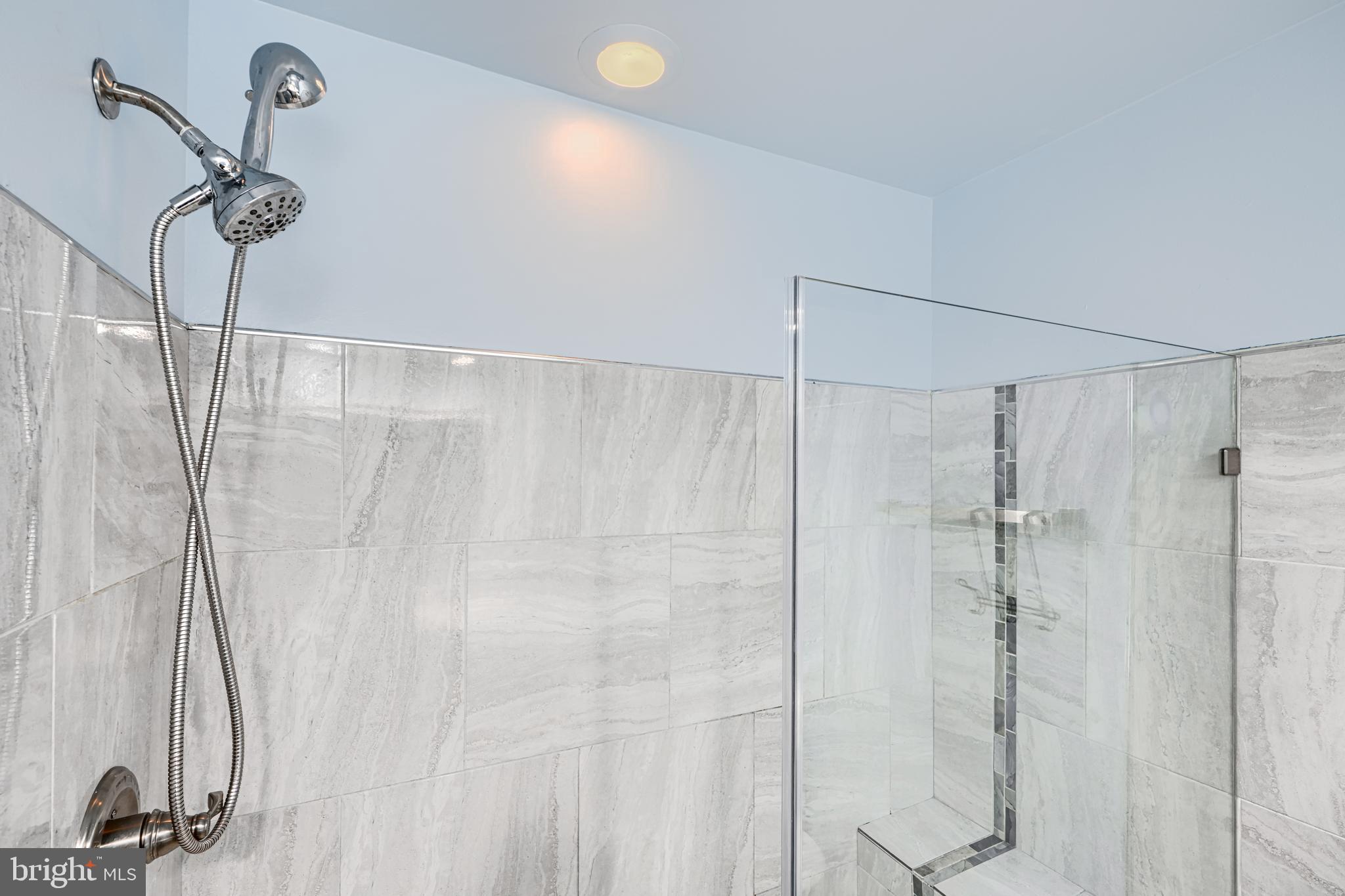 LAUREL LAKES - Residential