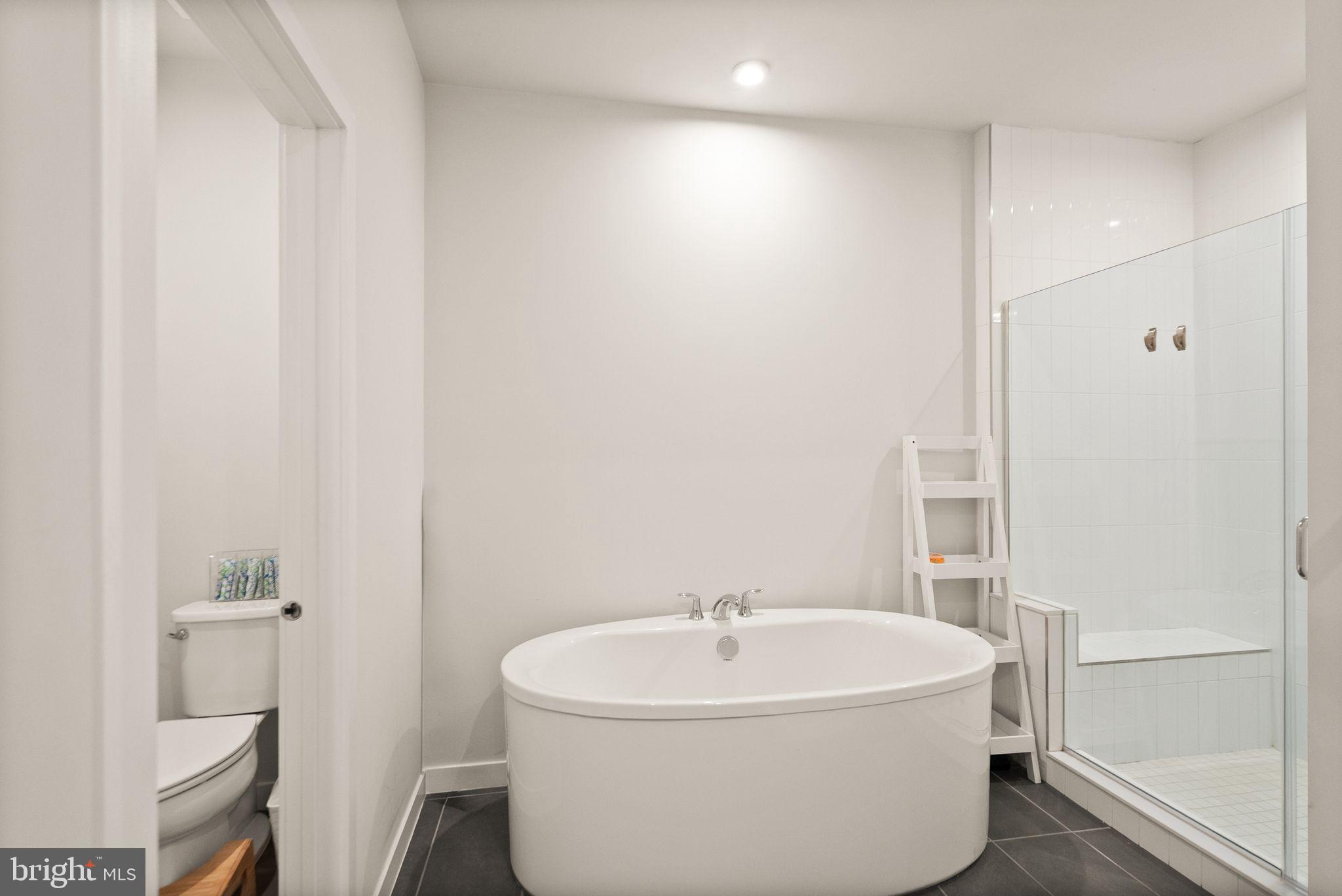 METRO WALK AT MOOREFIELD STATION - Residential Lease