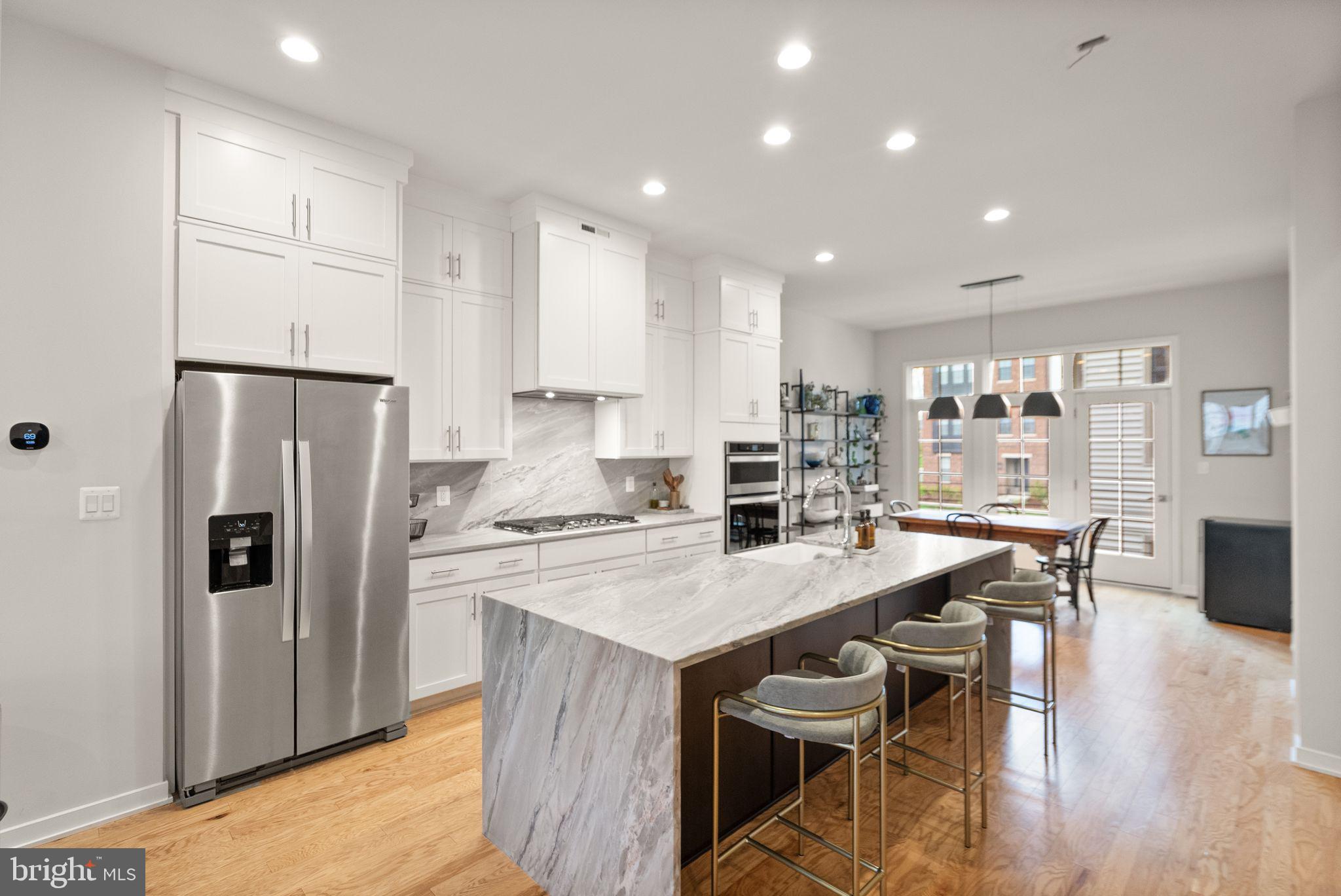 METRO WALK AT MOOREFIELD STATION - Residential Lease