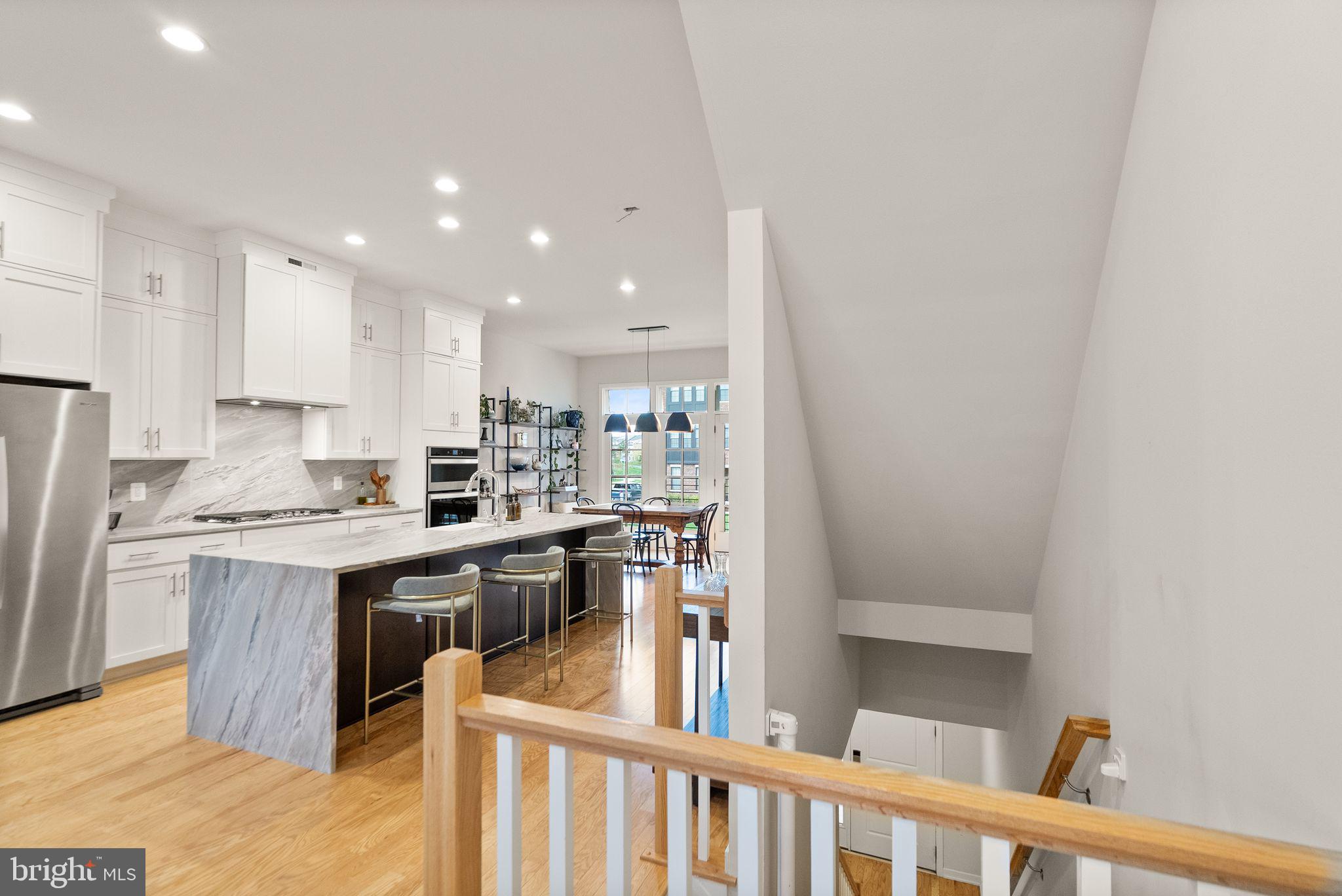 METRO WALK AT MOOREFIELD STATION - Residential Lease