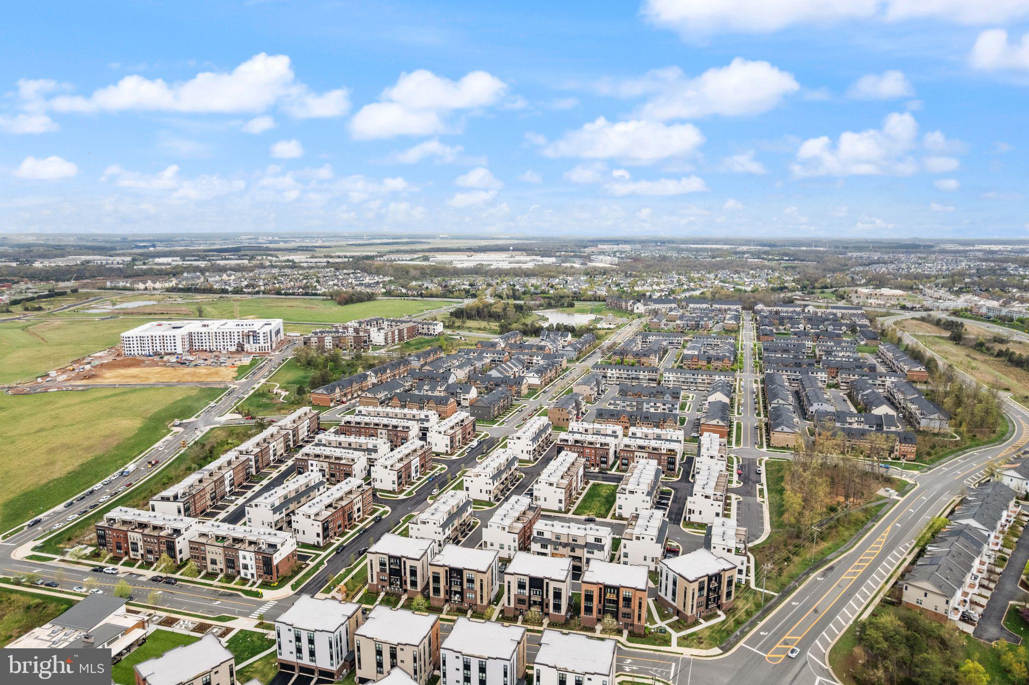 METRO WALK AT MOOREFIELD STATION - Residential Lease