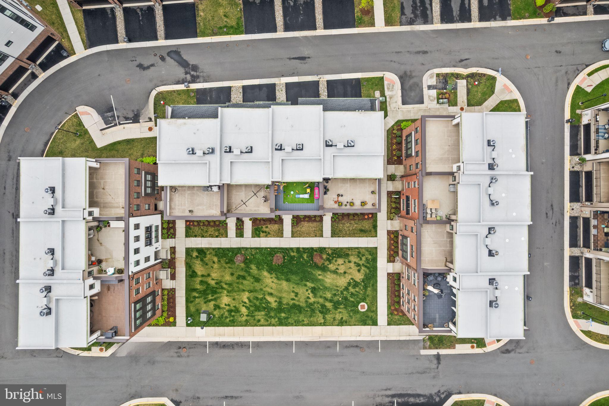 METRO WALK AT MOOREFIELD STATION - Residential Lease