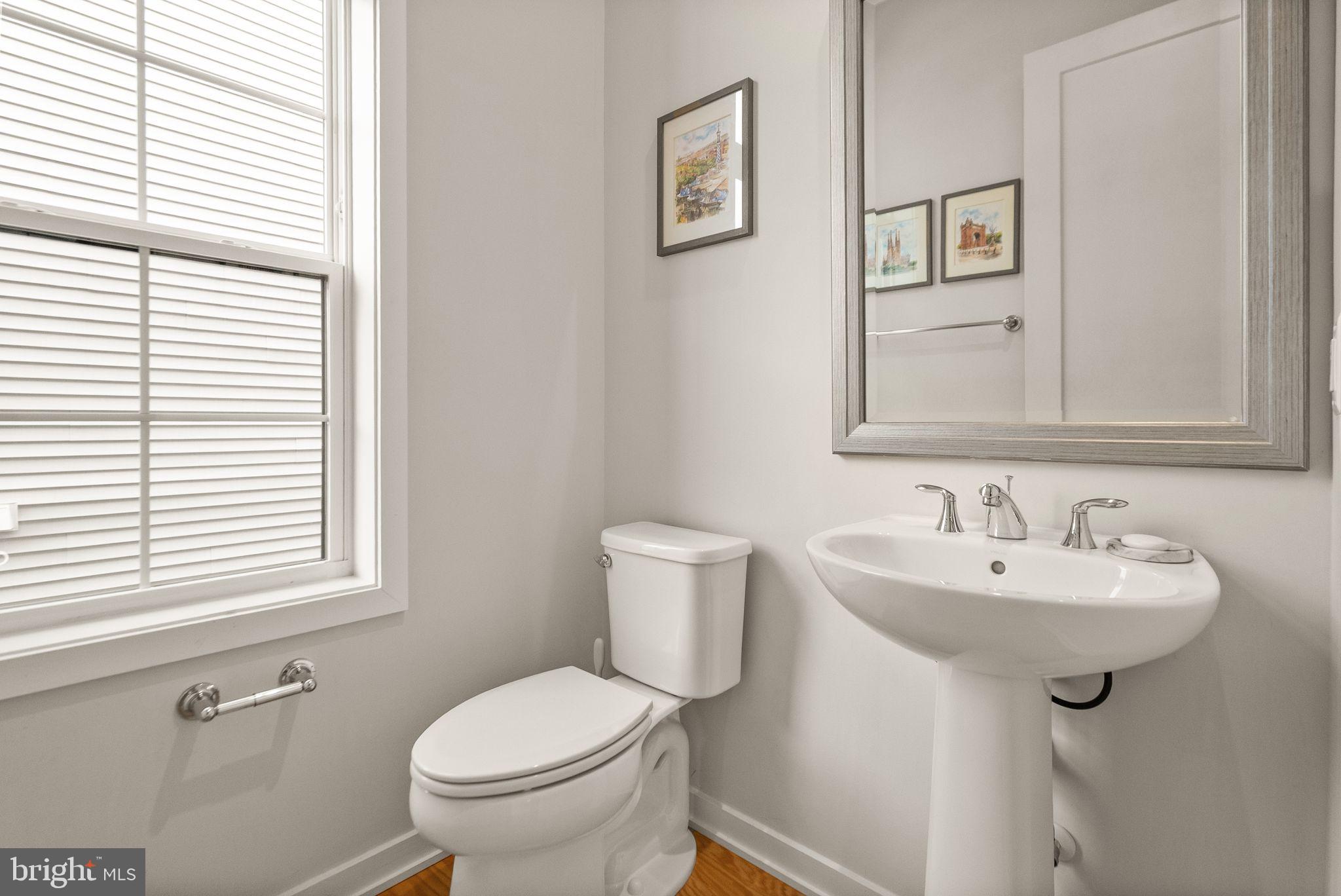 METRO WALK AT MOOREFIELD STATION - Residential Lease