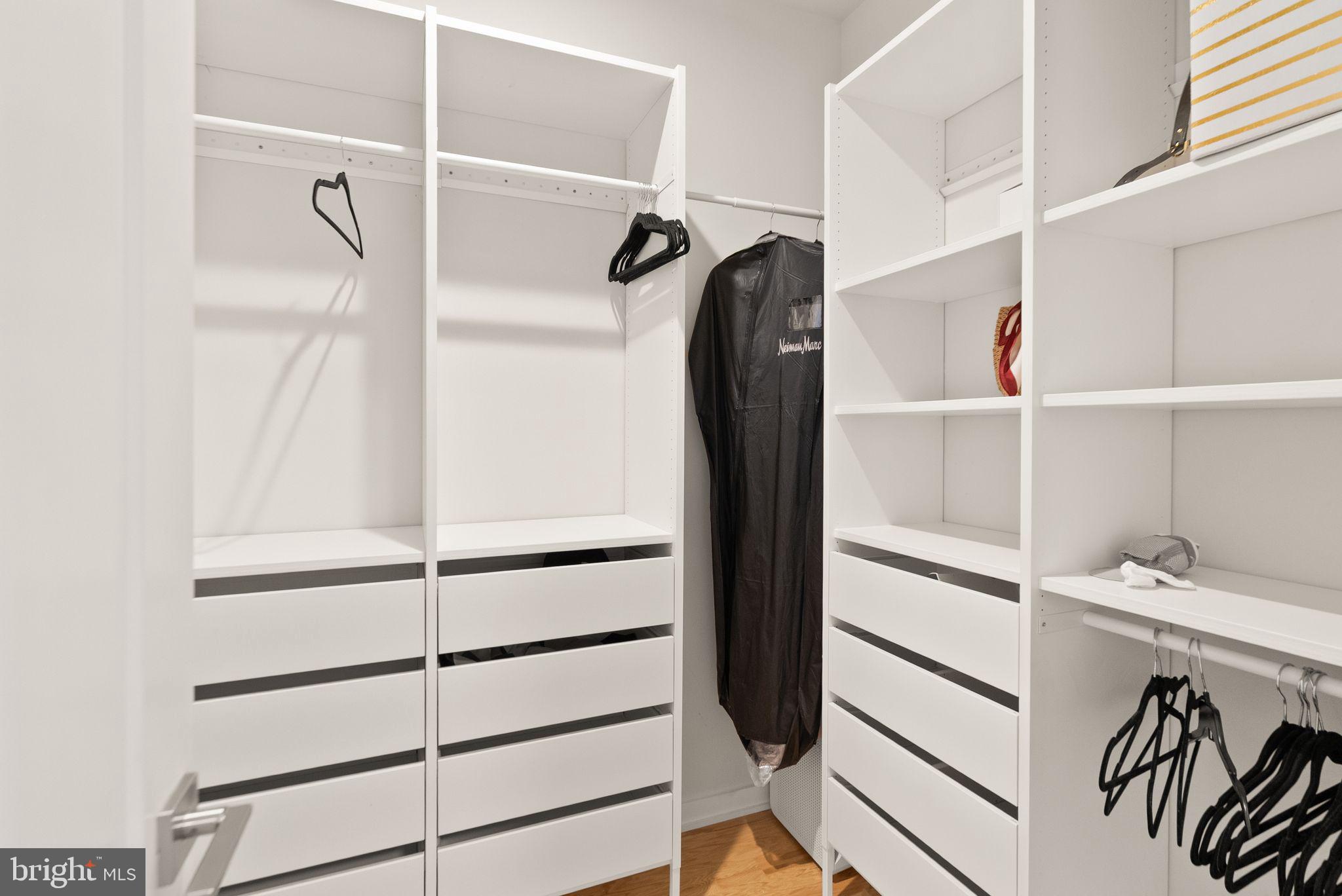 METRO WALK AT MOOREFIELD STATION - Residential Lease